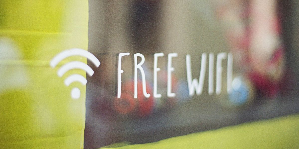 Biểu tượng WiFi miễn phí trên kính