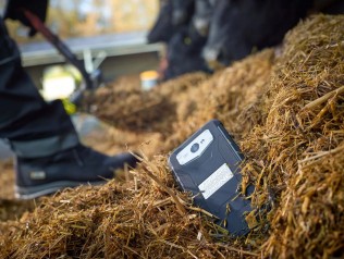 JCB Toughphone và Toughphone Max ra mắt TechTimes Vietnam Điện thoại di động JCB