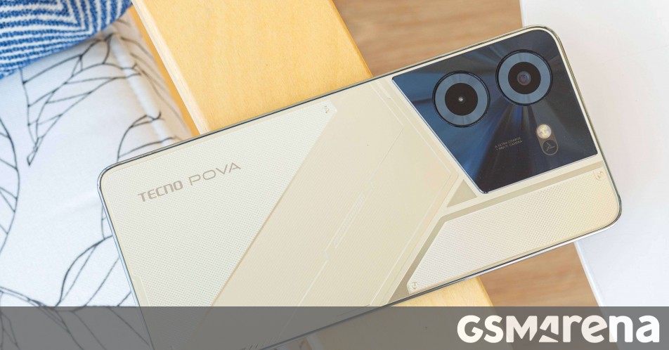 Mở hộp phiên bản đặc biệt Tecno Pova 5 Free Fire