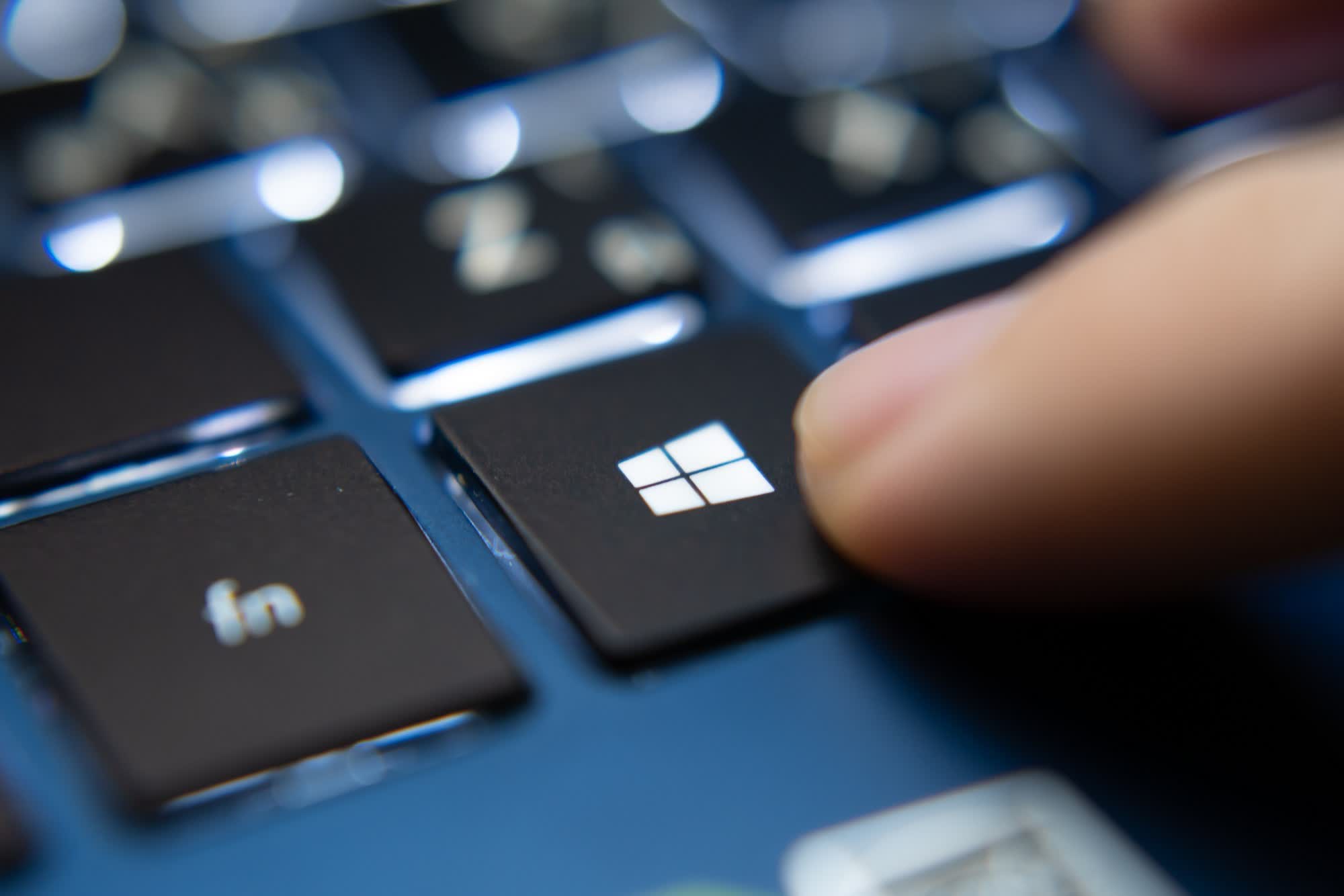 Windows được cho là buộc cài đặt trình điều khiển đồ họa, bỏ qua cài đặt người dùng Windows is reportedly force-installing graphics drivers, ignoring user settings