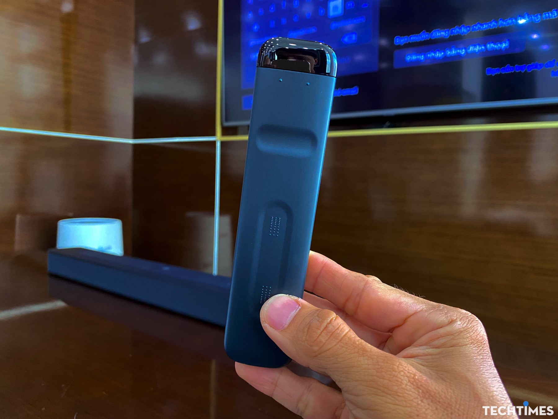 Đánh giá JBL Bar 300: Chất âm trẻ khoẻ làm sống động phòng khách của bạn TechTimes Vietnam Đánh giá JBL Bar 300: Chất âm trẻ khoẻ làm sống động phòng khách của bạn