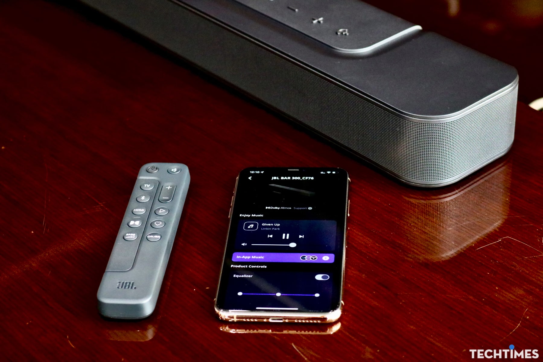 Đánh giá JBL Bar 300: Chất âm trẻ khoẻ làm sống động phòng khách của bạn TechTimes Vietnam Đánh giá JBL Bar 300: Chất âm trẻ khoẻ làm sống động phòng khách của bạn
