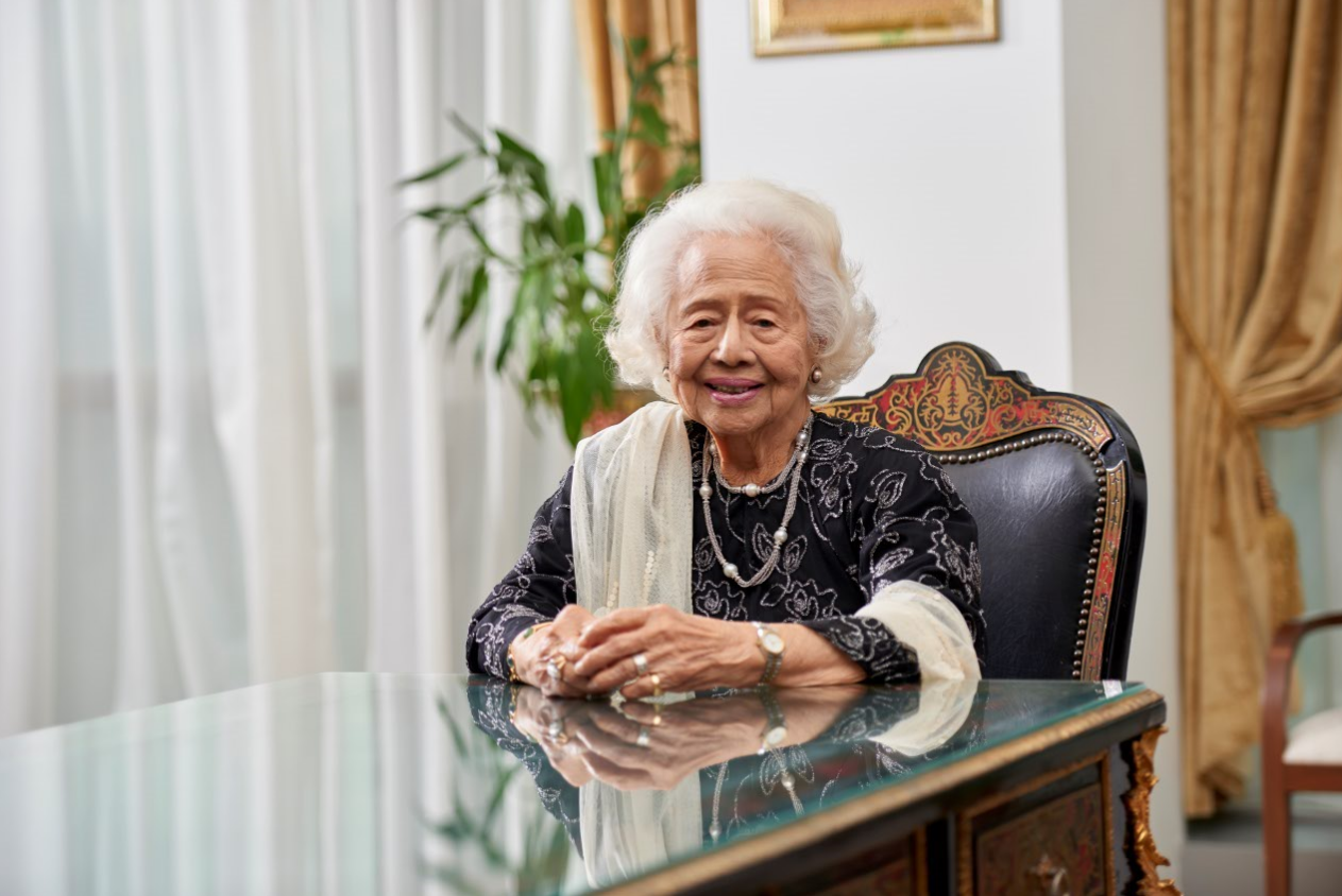 YM Tan Sri Dato' Paduka Tengku Noor Zakiah Tengku Ismail, Nhà sáng lập danh dự và Cố vấn của Ngân hàng Đầu tư Kenanga Berhad
