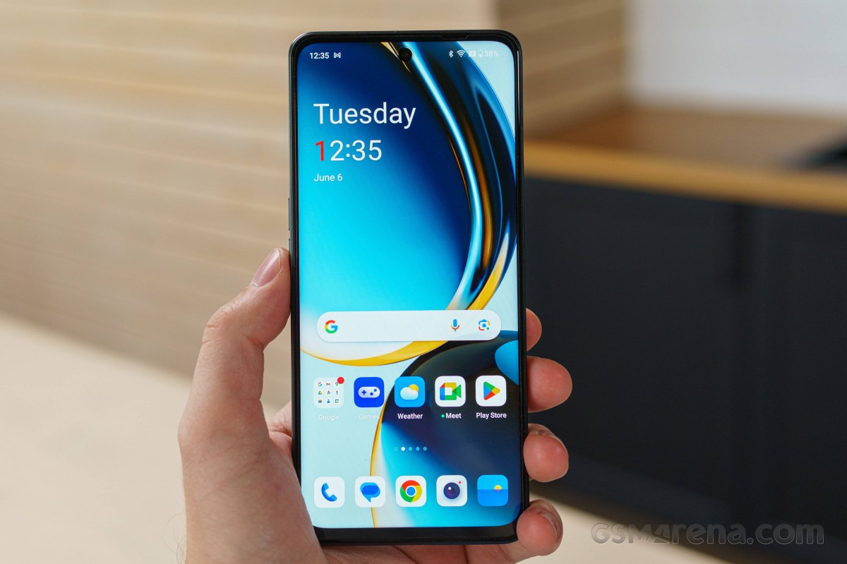 OnePlus Nord N30 5G chỉ có giá 199,99 USD khi mua tốt nhất (giảm giá 100 USD), ngoài ra bạn còn nhận được thẻ quà tặng trị giá 30 USD