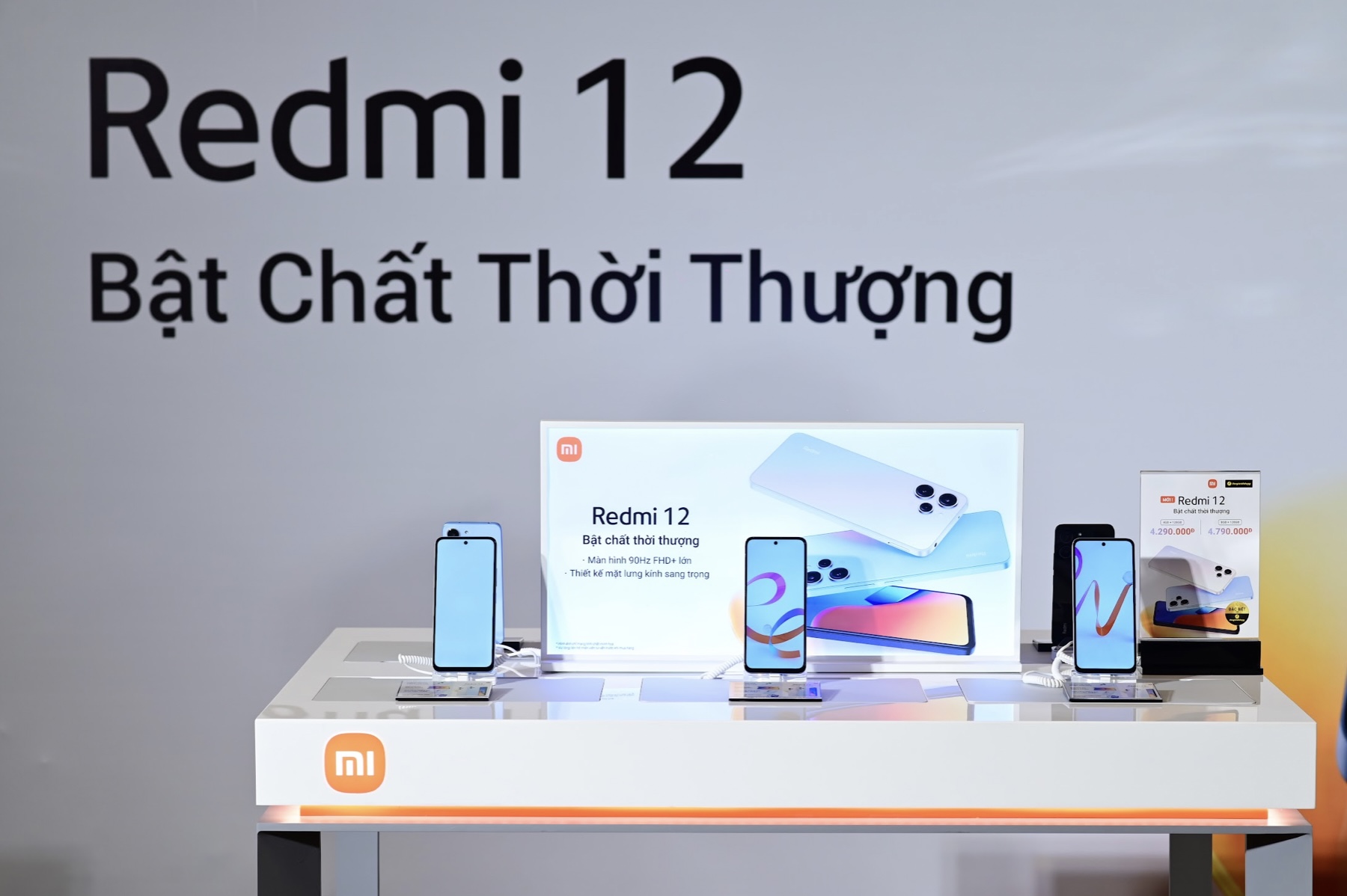Xiaomi hợp tác Thế Giới Di Động mở bán Redmi 12