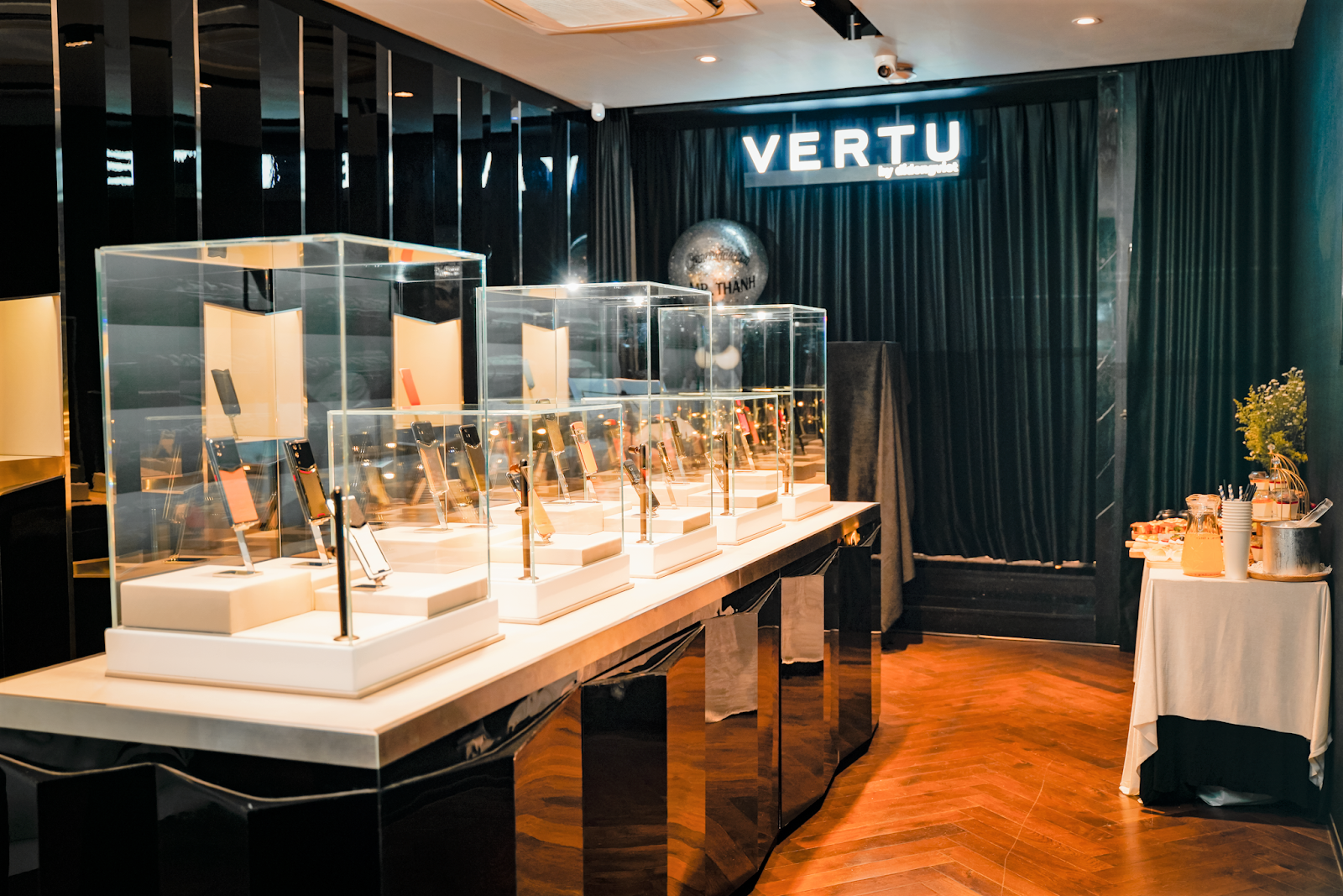 image 11 TechTimes Vietnam Chiếc Vertu Signature chính hãng giá 2,3 tỷ đồng đã có chủ