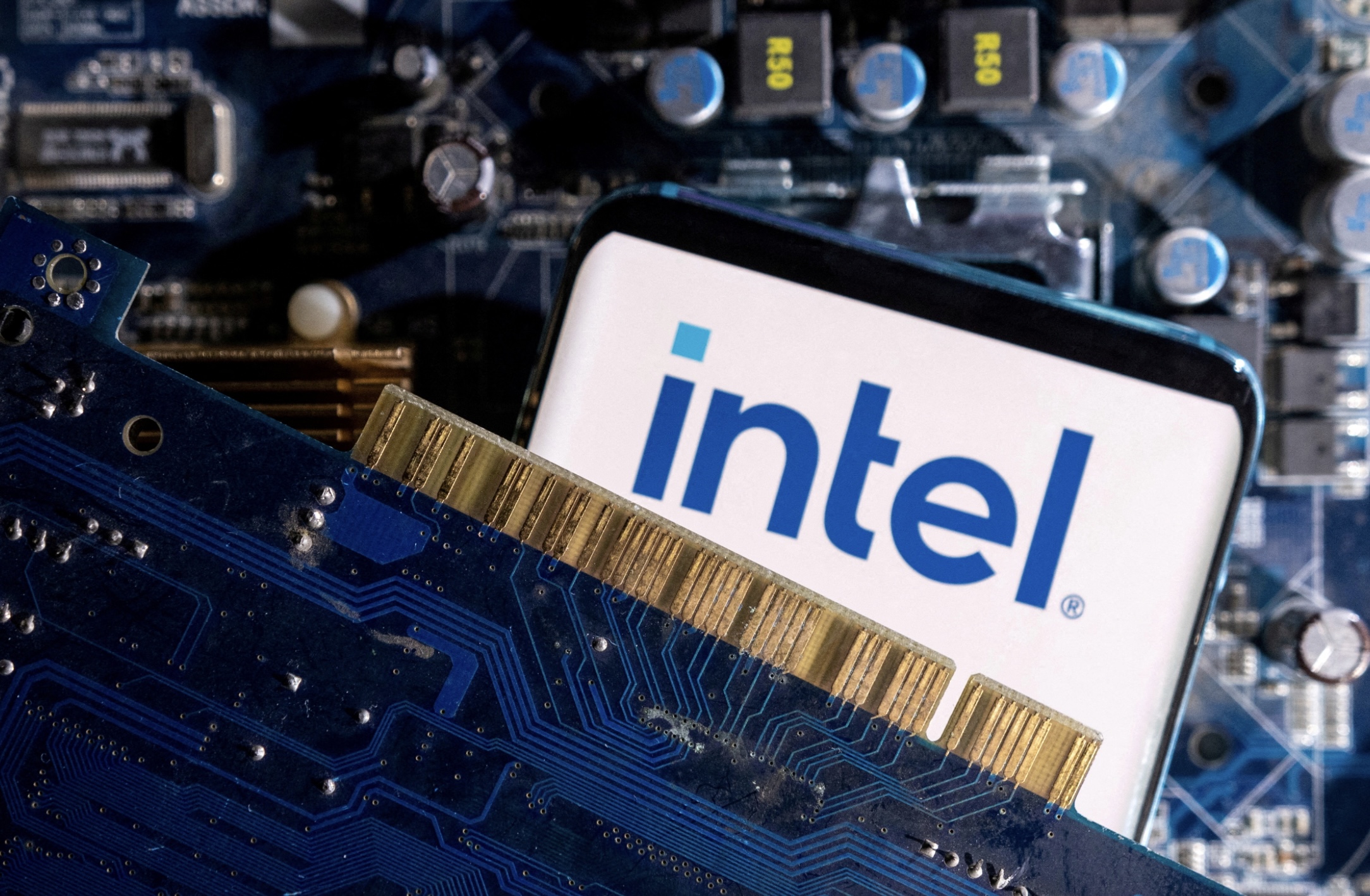 Đây là thay đổi lớn nhất của công ty trong 15 năm qua nhằm mở ra một kỷ nguyên mới cho các thương hiệu Intel Core, Intel Evo và Intel vPro.