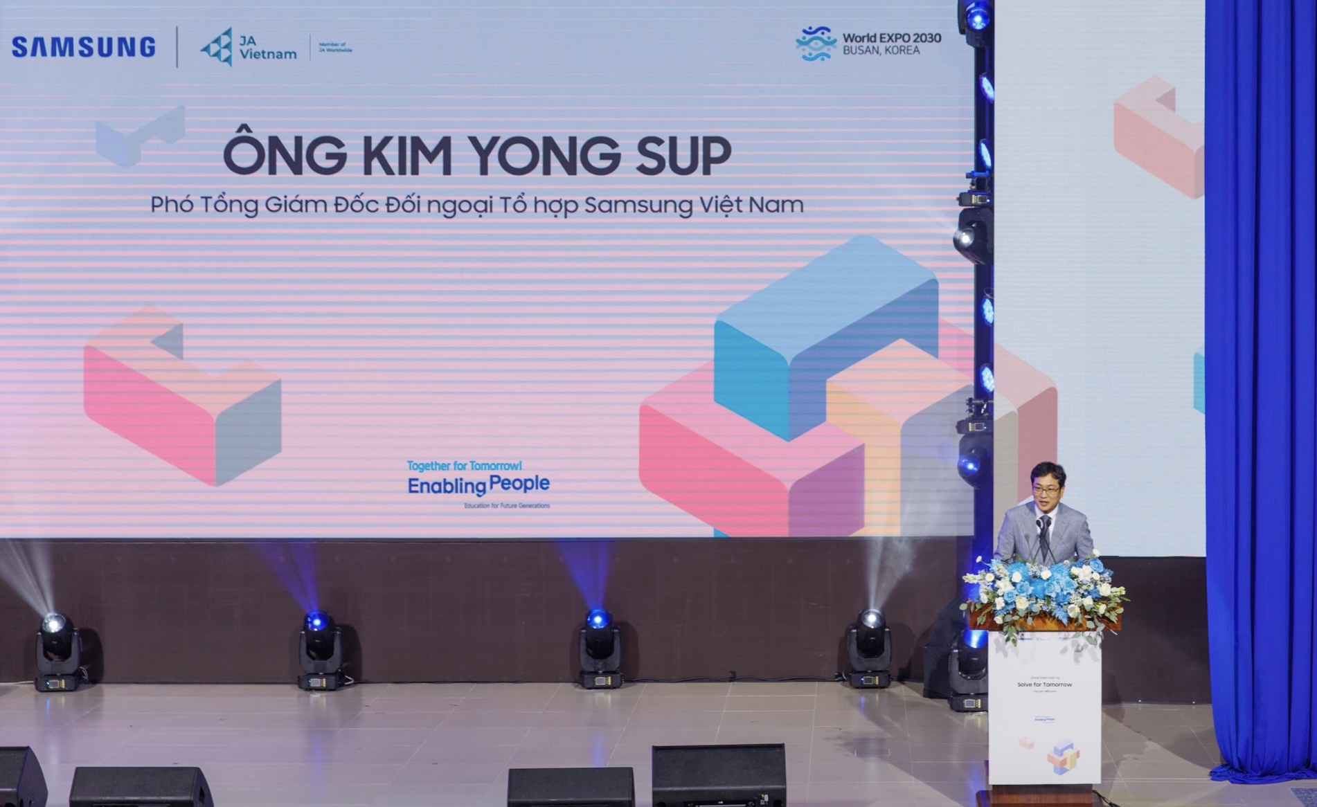 Solve for Tomorrow 2023 khởi động ở khu vực phía Nam TechTimes Vietnam Ông Kim Yong Sup, Phó Tổng Giám đốc Đối ngoại Tổ hợp Samsung Việt Nam