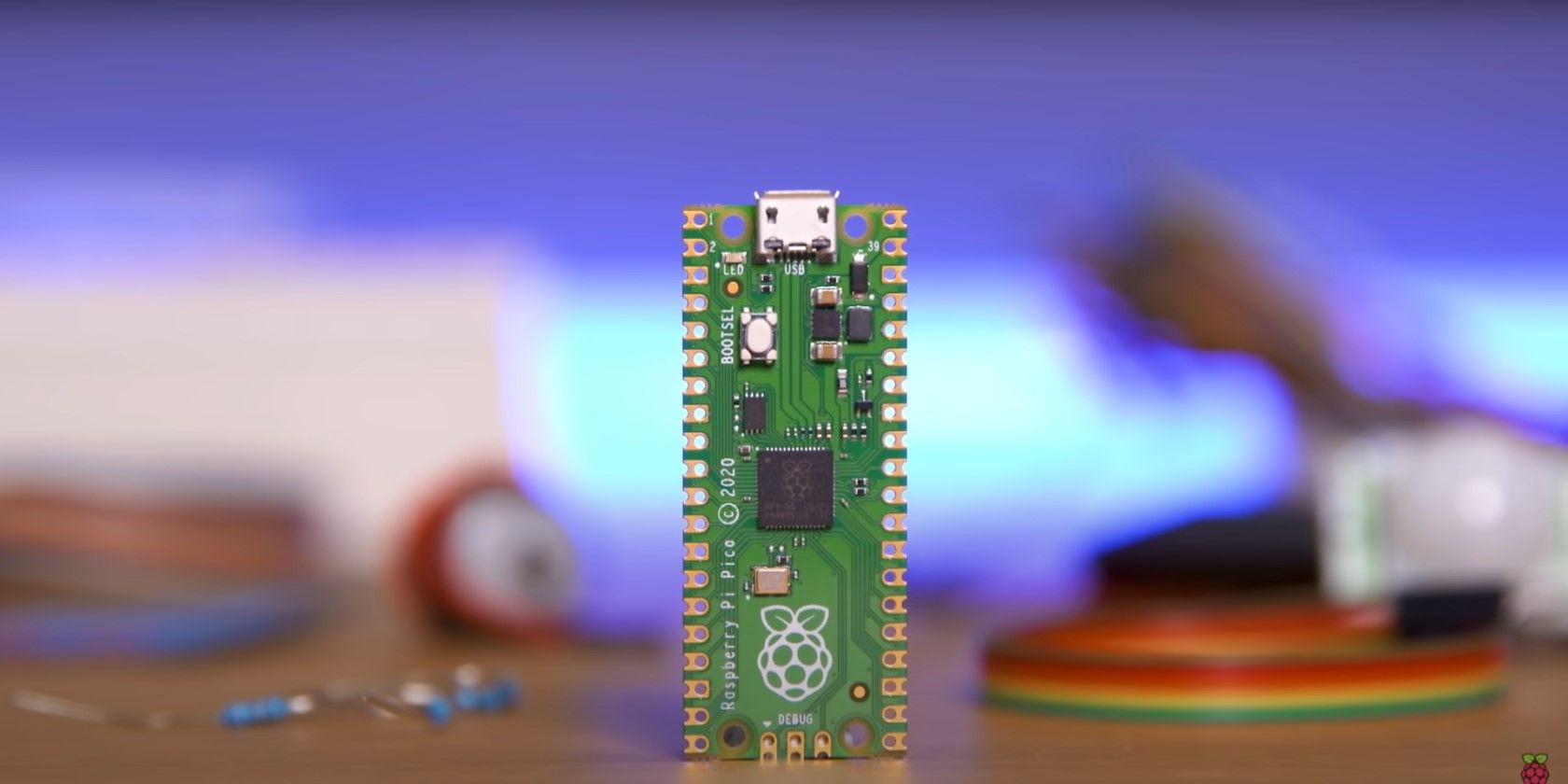 Raspberry Pi Pico: Mọi thứ bạn cần biết Raspberry Pi Pico