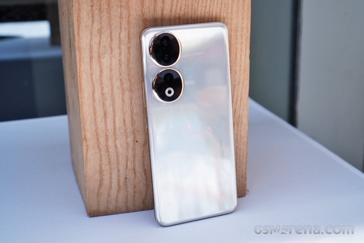 Đánh giá thực hành Honor 90