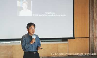 Feng Zheng từ China Mobile: Mạng lõi 5G SA thống nhất hoàn toàn hiệu quả và đơn giản, giúp mở rộng các dịch vụ mới và mang lại trải nghiệm mới Feng Zheng, chuyên gia trưởng cấp nhóm của China Mobile (PRNewsfoto/Huawei)