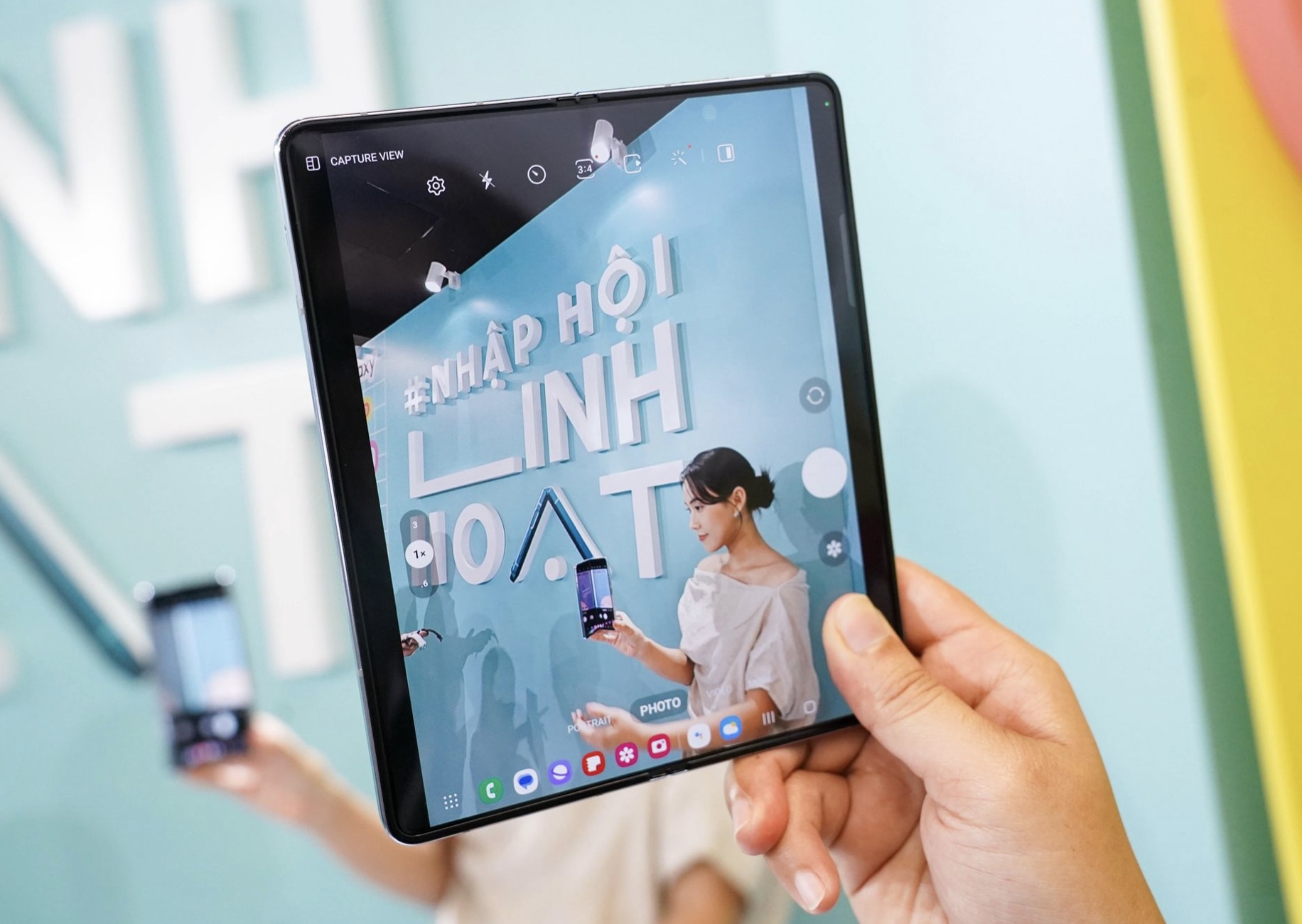 Từ nay đến ngày 11.08, khi đặt trước Galaxy Z Fold5 và Galaxy Z Flip5 tại Minh Tuấn Mobile, người dùng sẽ nhận được nhiều ưu đãi và quà tặng, với tổng giá trị lên đến 17 triệu đồng.