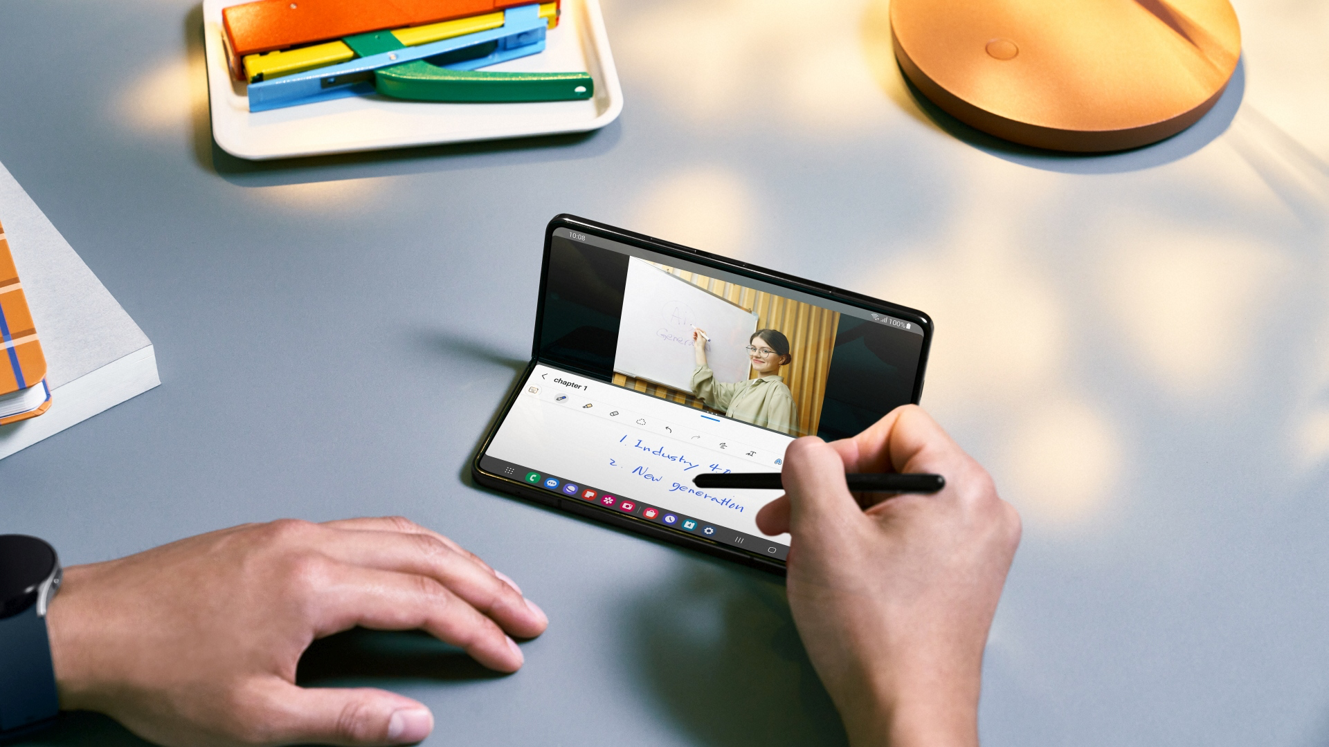 Galaxy Z Fold5 và Z Flip5 có thực sự "lột xác"? TechTimes Vietnam Những cải tiến mới cả về thiết kế và sức mạnh bên trong giúp bộ đôi Galaxy Z Fold5 và Z Flip5 trở nên "lột xác" so với thế hệ tiền nhiệm.