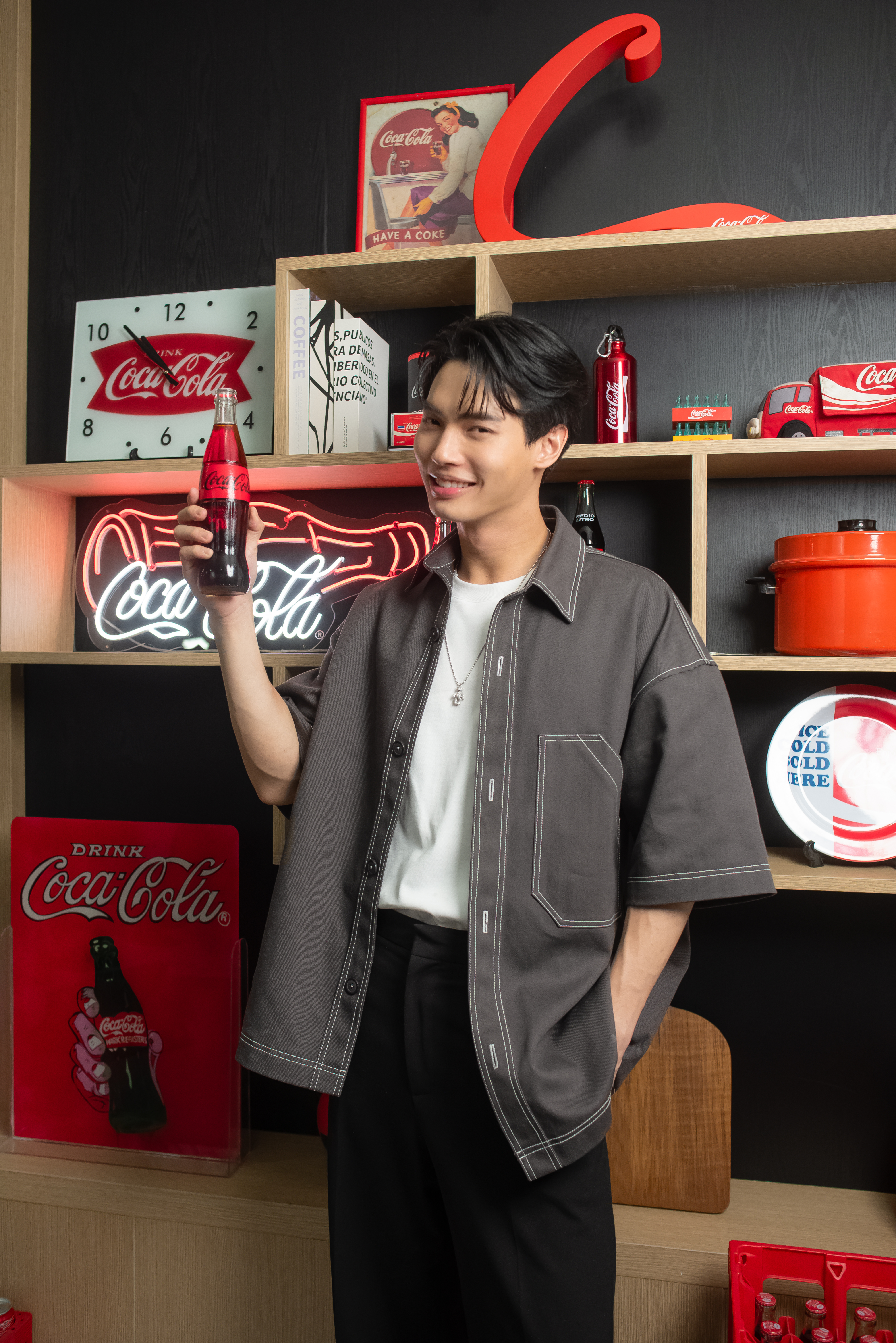 Coca-cola hợp tác với 'ngôi sao' win metawin