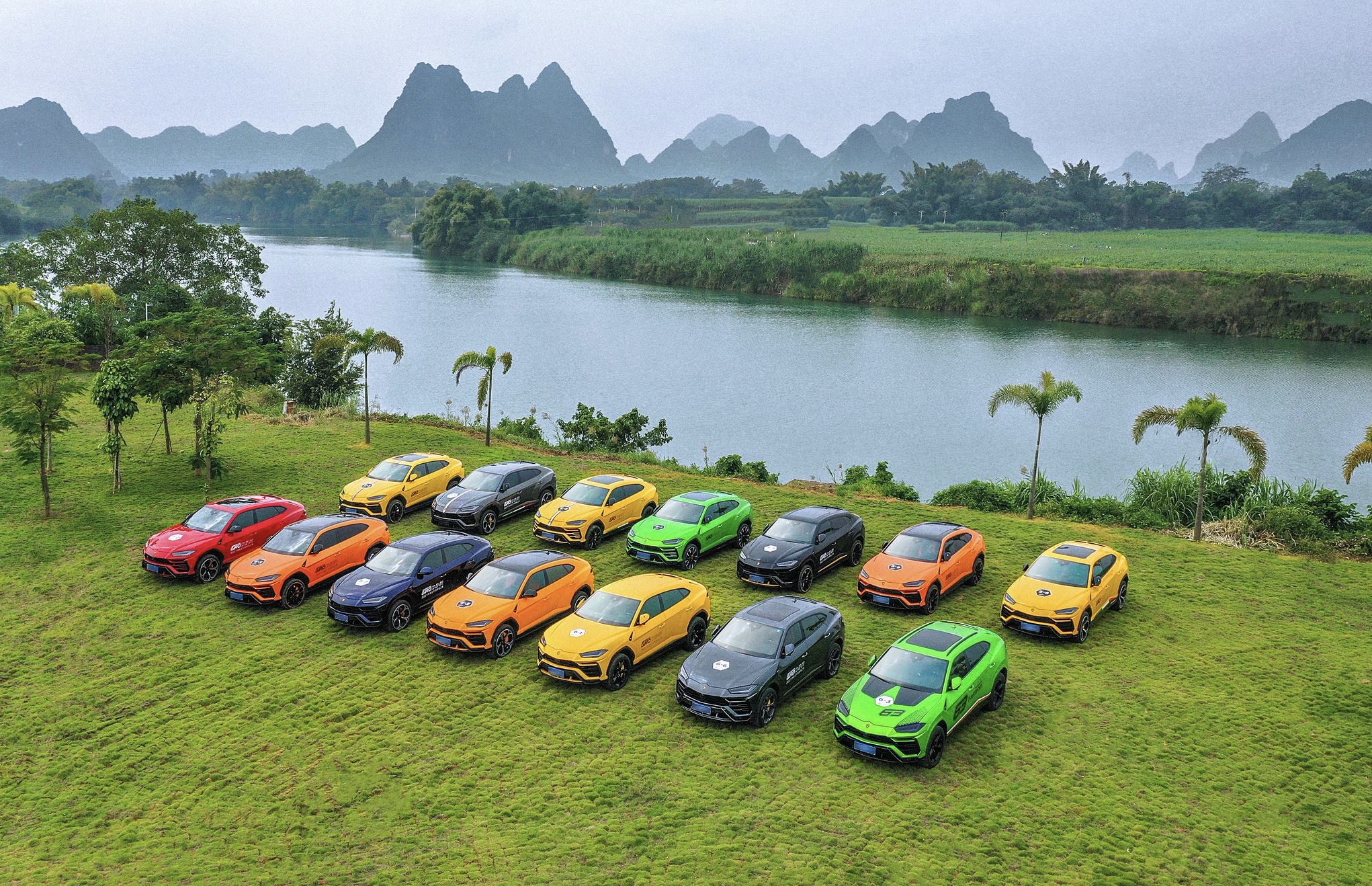 60 năm lịch sử sắc màu của Lamborghini (1963 – 2023) Lamborghini chào mừng lịch sử đầy vinh hiển của thương hiệu, và việc tìm kiếm màu sắc quan trọng tiếp theo để phù lên những thiết kế siêu xe nguyên bản.