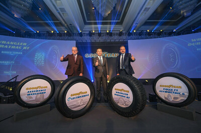 GOODYEAR 125 NĂM CHUYẾN ĐỘNG-Khoảnh khắc trọng đại (PRNewsfoto/Goodyear Asia Pacific) GOODYEAR 125 NĂM CHUYẾN ĐỘNG-Khoảnh khắc trọng đại (PRNewsfoto/Goodyear Asia Pacific)