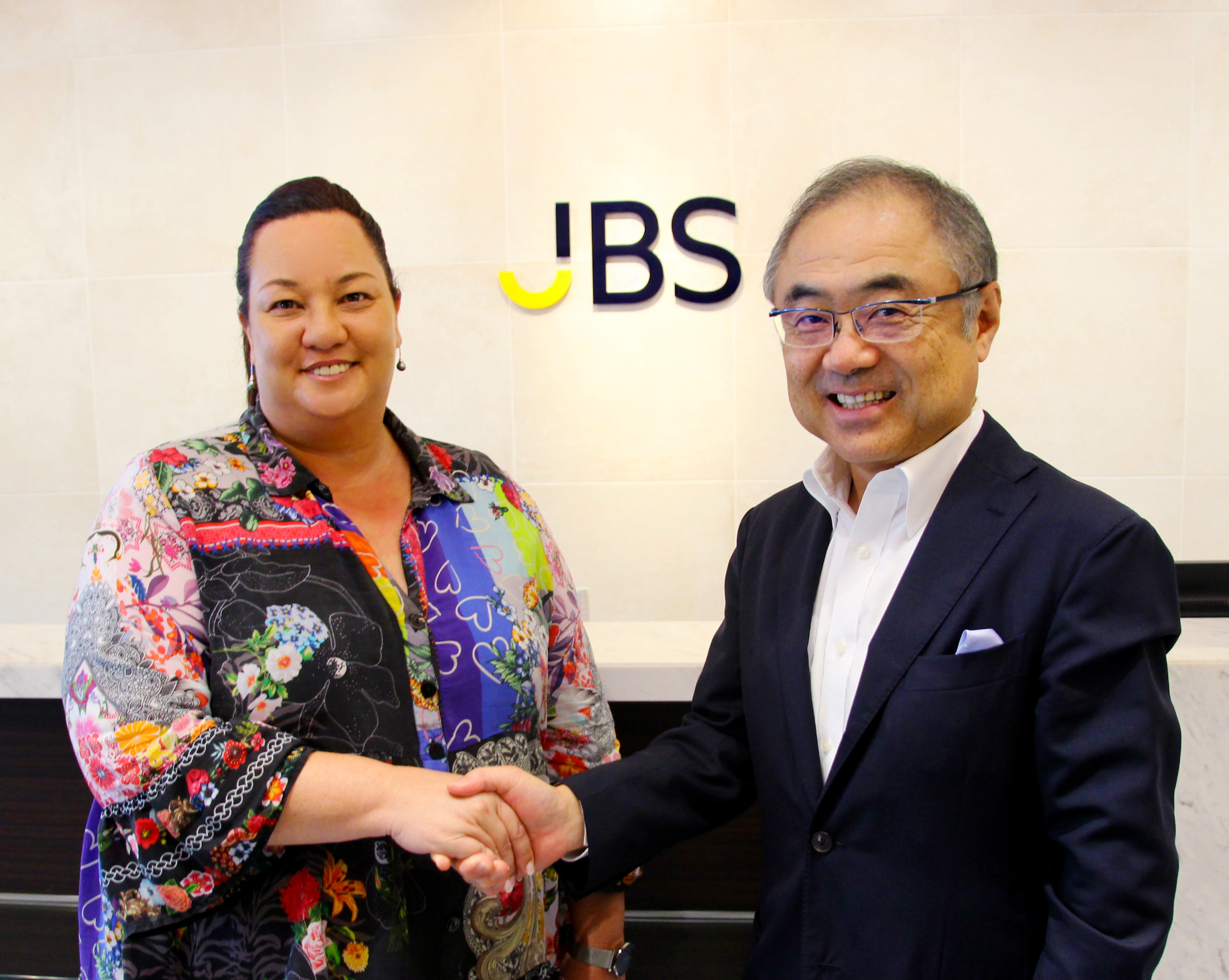 JBS-Crayon-Hợp tác-Image.png