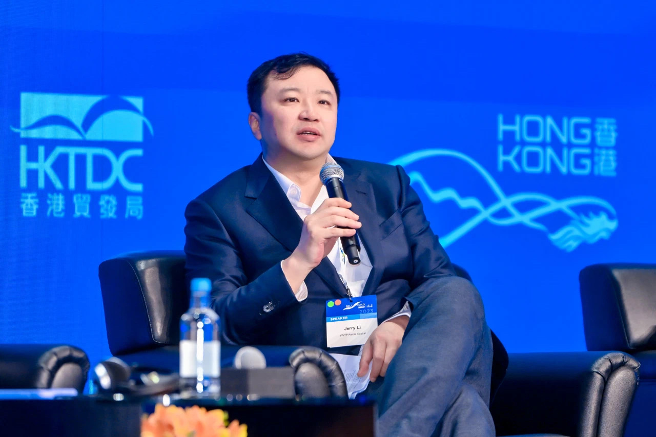 Hiệp hội doanh nhân Saudi-Trung hợp tác với HKTDC thúc đẩy thương mại, kinh doanh TechTimes Vietnam Jerry Li nói về cơ hội đầu tư ở Trung Đông