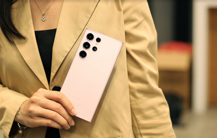 Mong đợi gì ở một chiếc smartphone chỉ tập trung vào cách hiển thị “thông báo”? TechTimes Vietnam image 25 TechTimes Vietnam Mong đợi gì ở một chiếc smartphone chỉ tập trung vào cách hiển thị “thông báo”?