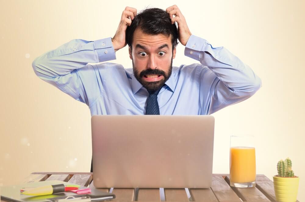Theo nghiên cứu của Slack, nhân viên trung bình mất một ngày mỗi tuần vì email The average employee loses a day per week to emails, according to Slack study