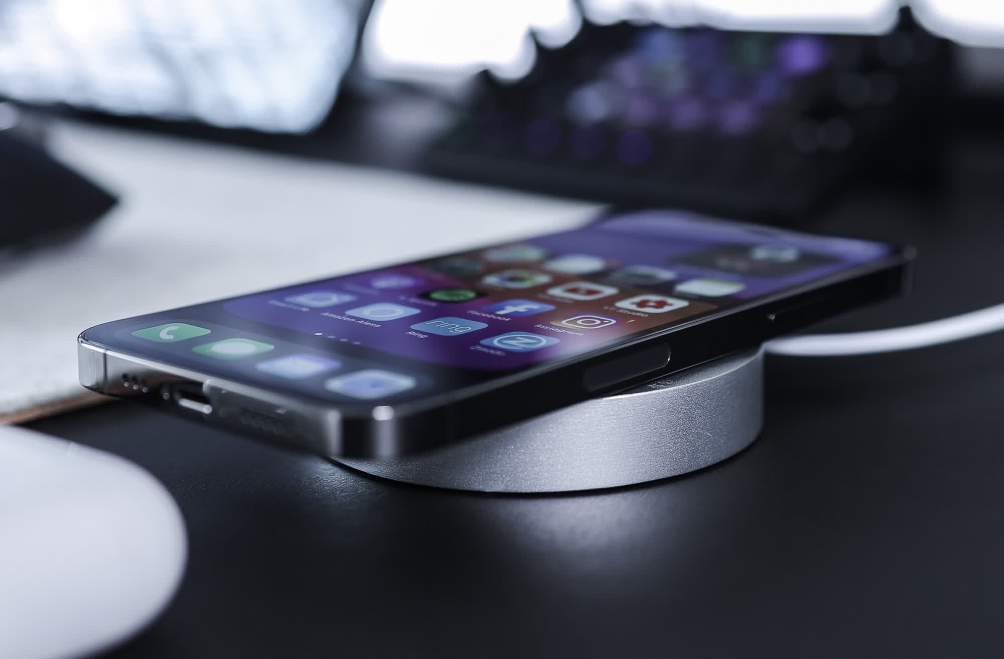 Apple dang phat trien he thong cap nhat iPhone ngay TechTimes Vietnam Apple đang phát triển hệ thống cập nhật iPhone khi còn nguyên 'seal'