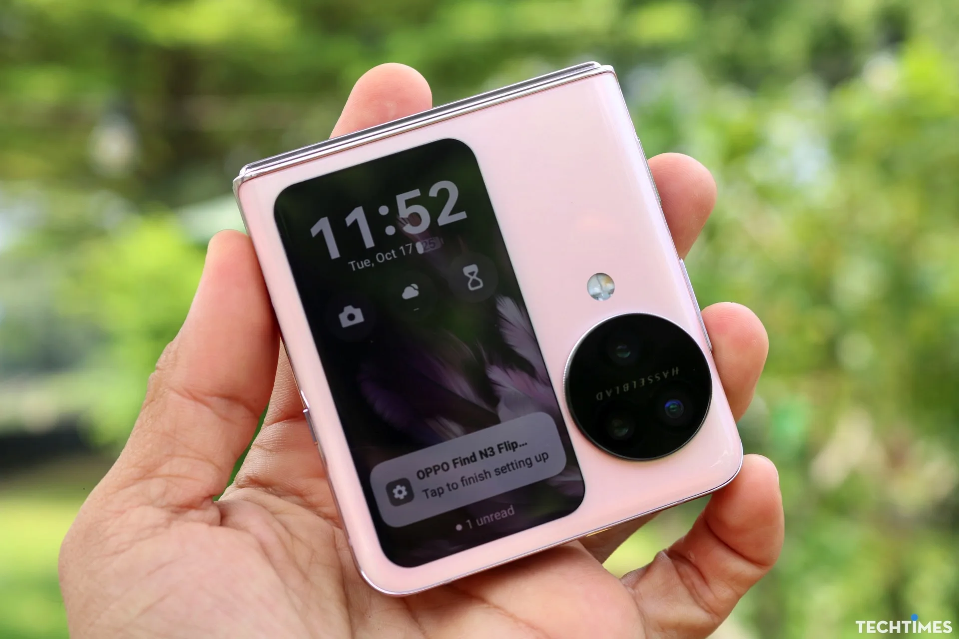 OPPO Find N3 Flip TechTimes 31 jpg TechTimes.vn Mở hộp bộ đôi OPPO Find N3 và N3 Flip tại Việt Nam