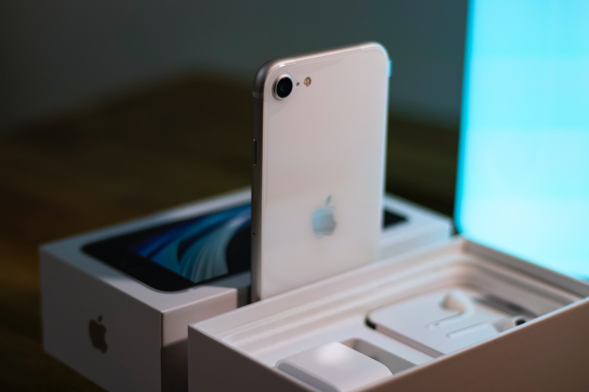 Rò rỉ chi tiết iPhone SE 4 cải tiến thiết kế dựa trên iPhone 14 TechTimes Vietnam Ro ri chi tiet iPhone SE 4 cai tien thiet TechTimes Vietnam Rò rỉ chi tiết iPhone SE 4 cải tiến thiết kế dựa trên iPhone 14