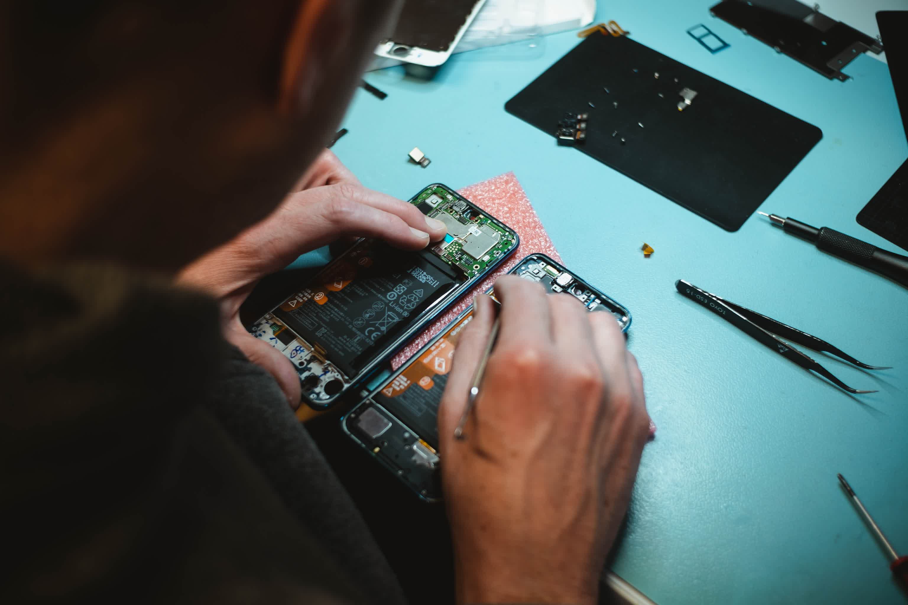 Samsung mở rộng quan hệ đối tác với Pin Plus để bao gồm các dịch vụ sửa chữa được bảo hành TechTimes Vietnam Samsung mo rong quan he doi tac voi Pin Plus TechTimes Vietnam Samsung mở rộng quan hệ đối tác với Pin Plus để bao gồm các dịch vụ sửa chữa được bảo hành