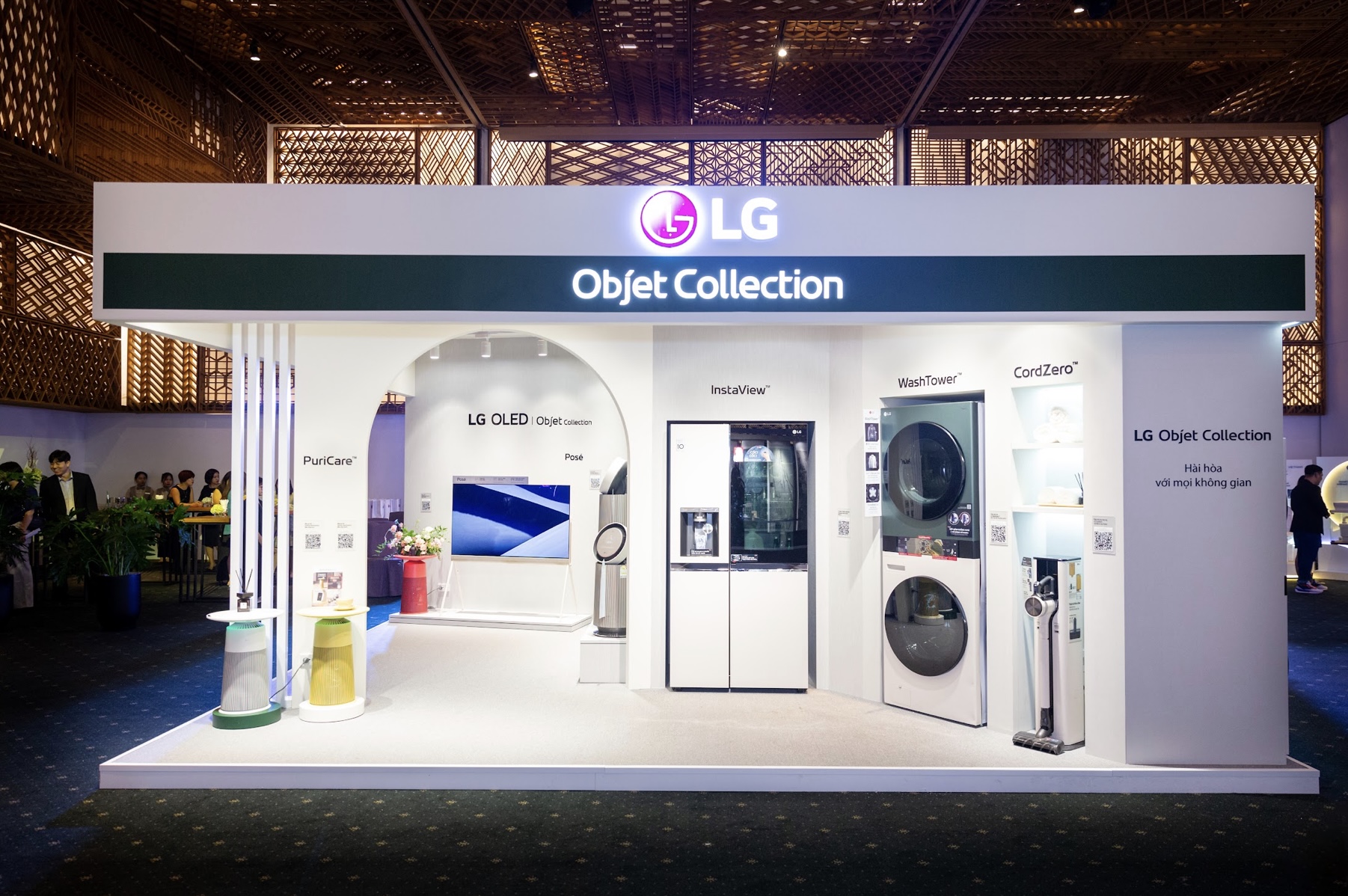 LG Electronics (LG) giới thiệu bộ sưu tập LG Objet gồm các sản phẩm có công nghệ tiên tiến, hình thức bắt mắt, sáng tạo, gây ấn tượng mạnh với các nhà thiết kế trong nước và quốc tế trong Tuần lễ Thiết kế Việt Nam VMARK.