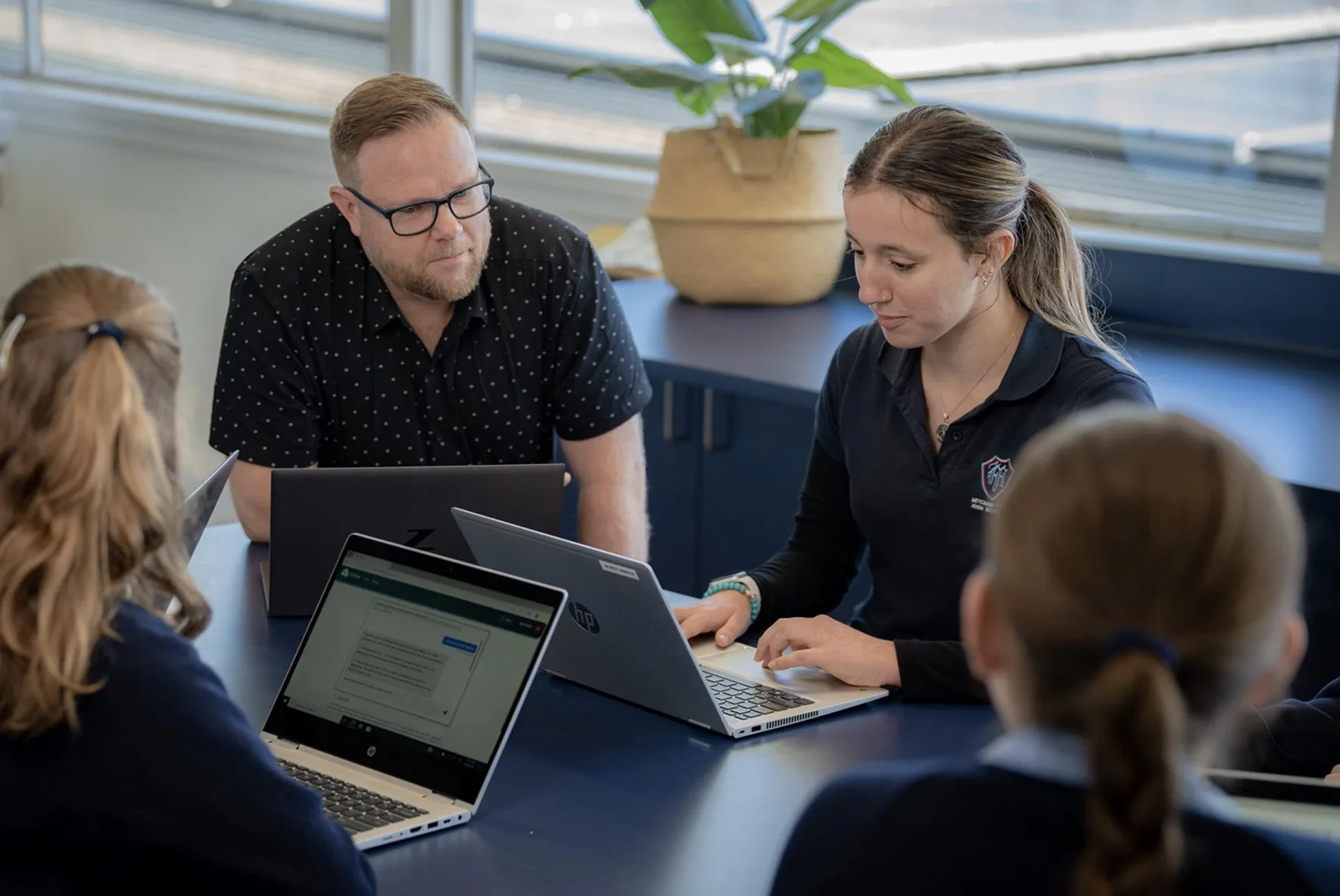 Azure AI Content Safety đảm bảo an toàn nội dung cho người dùng TechTimes Vietnam Azure AI Content Safety cung cấp các biện pháp bảo vệ cho dự án thí điểm EdChat tại tám trường học của Sở Giáo dục Nam Úc. EdChat tích hợp AI có khả năng hỗ trợ học sinh trong học tập và giáo viên trong việc soạn giáo án.