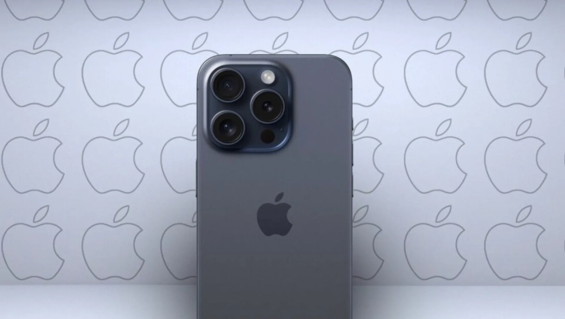 iPhone 15 Pro gây thất vọng khi rating 'tụt dốc'