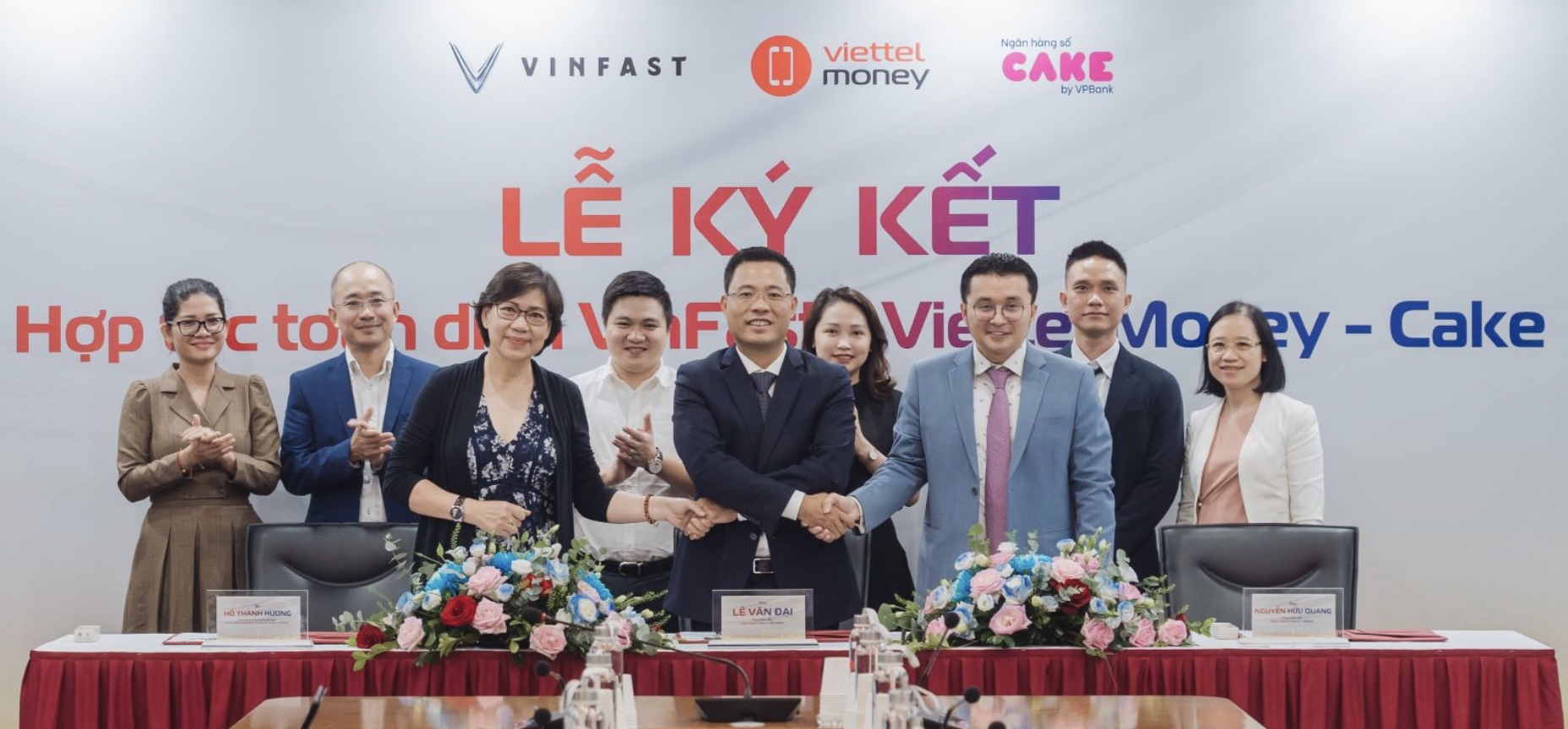 VinFast, Cake by VPBank và Tổng công ty Dịch vụ số Viettel (VDS) vừa đã ký kết thỏa thuận hợp tác chiến lược.