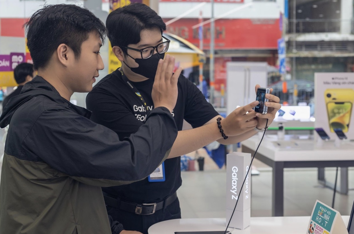 Giới trẻ hào hứng với cuộc thi ‘Cùng Cửa Hàng Trải Nghiệm Samsung Nhập Hội Linh Hoạt’
