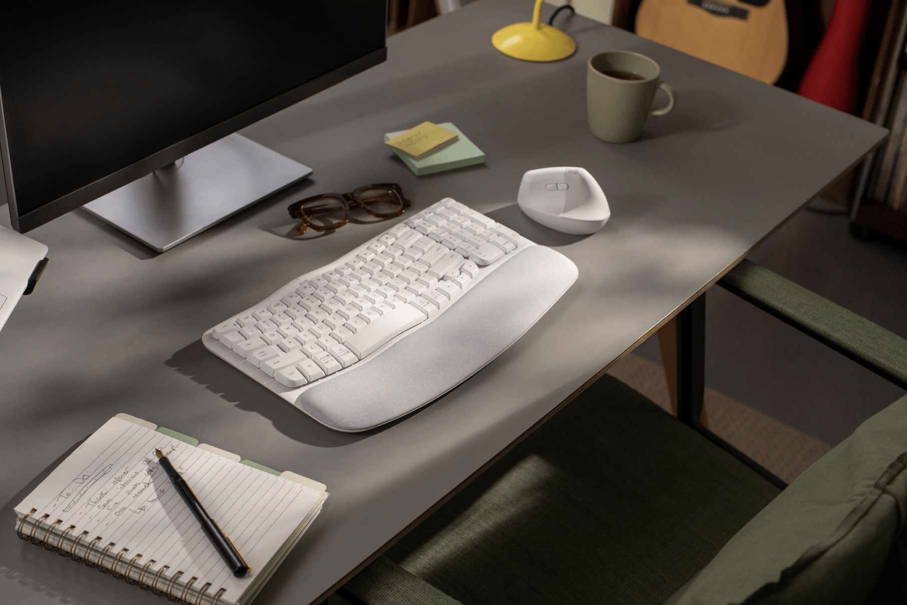 Logitech Wave Keys: Bàn phím công thái học có thiết kế "lượn sóng" ra mắt