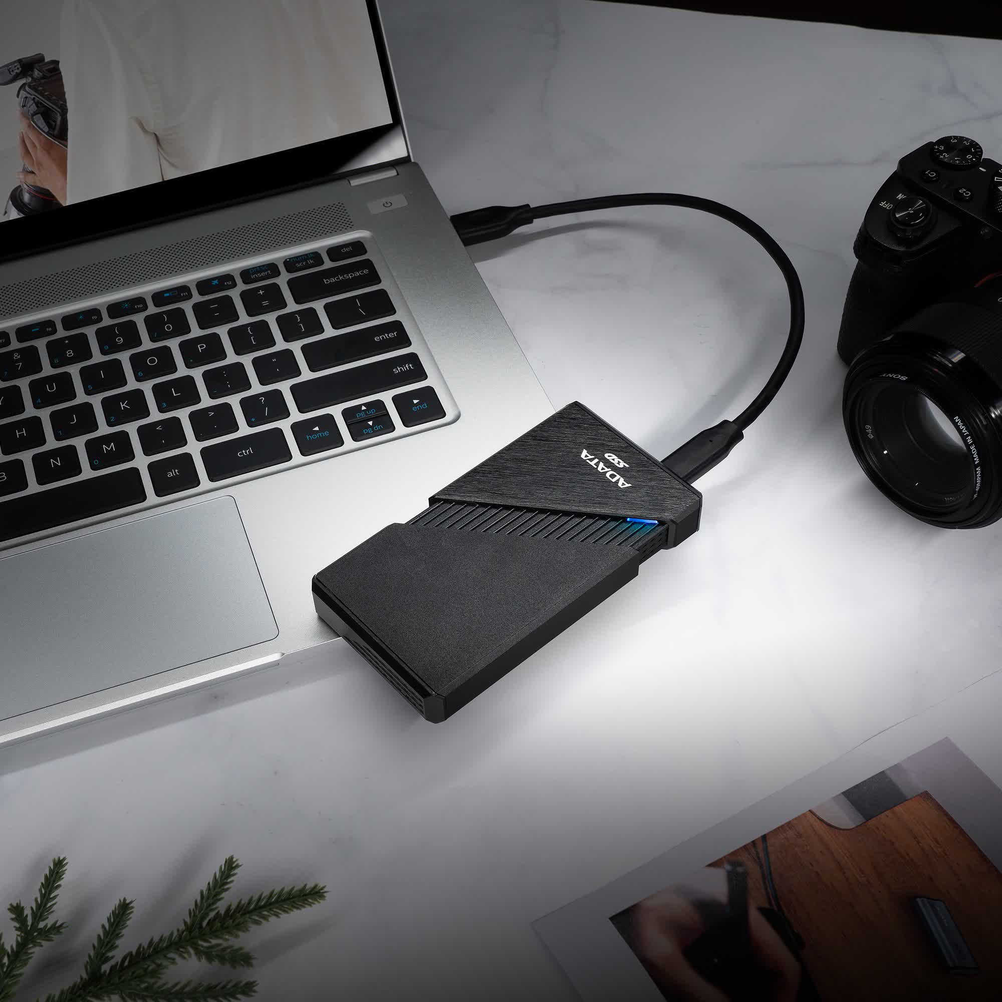 SSD USB4 đầu tiên trong ngành của Adata hứa hẹn tốc độ truyền lên tới 3,8 GB/giây Adata