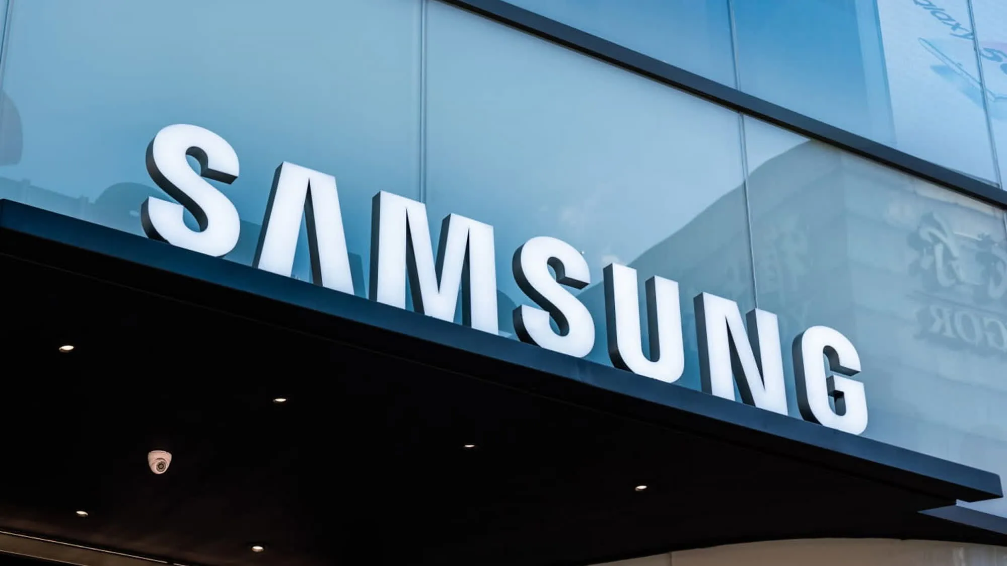 Khách hàng của Samsung ở Anh bị ảnh hưởng do vi phạm dữ liệu kéo dài một năm Samsung UK customers affected by a year-long data breach