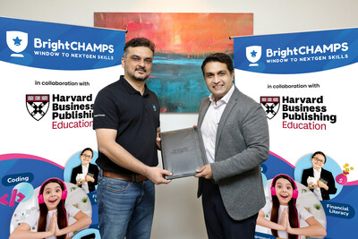 (Trái) Bhavishya Chaurasia, Người sáng lập FinCHAMPS của BrightCHAMPS và (phải) Sumit Harjani, MD, Ấn Độ, Harvard Business Publishing Education