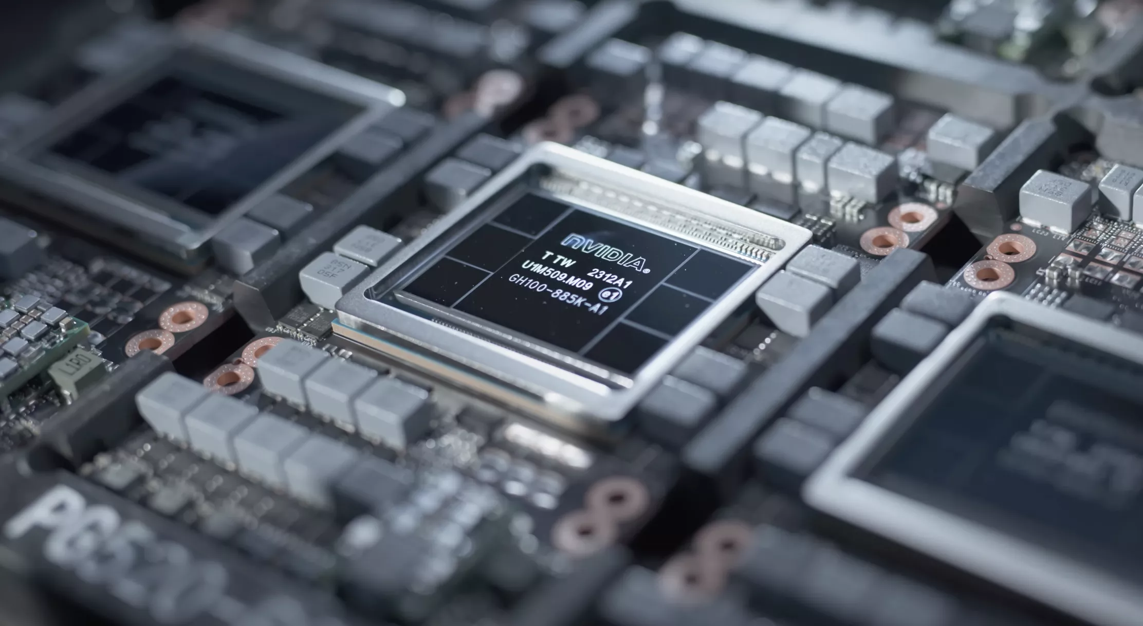 Nvidia ra mắt siêu chip H200 AI: siêu chip đầu tiên được kết hợp với bộ nhớ HBM3e tiên tiến 141GB