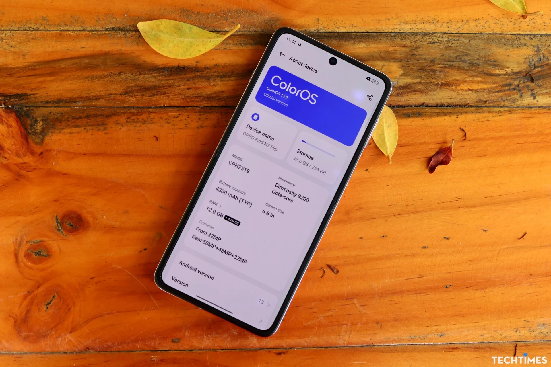 Đánh giá màn hình OPPO Find N3 Flip: Gập ổn, chất lượng cao