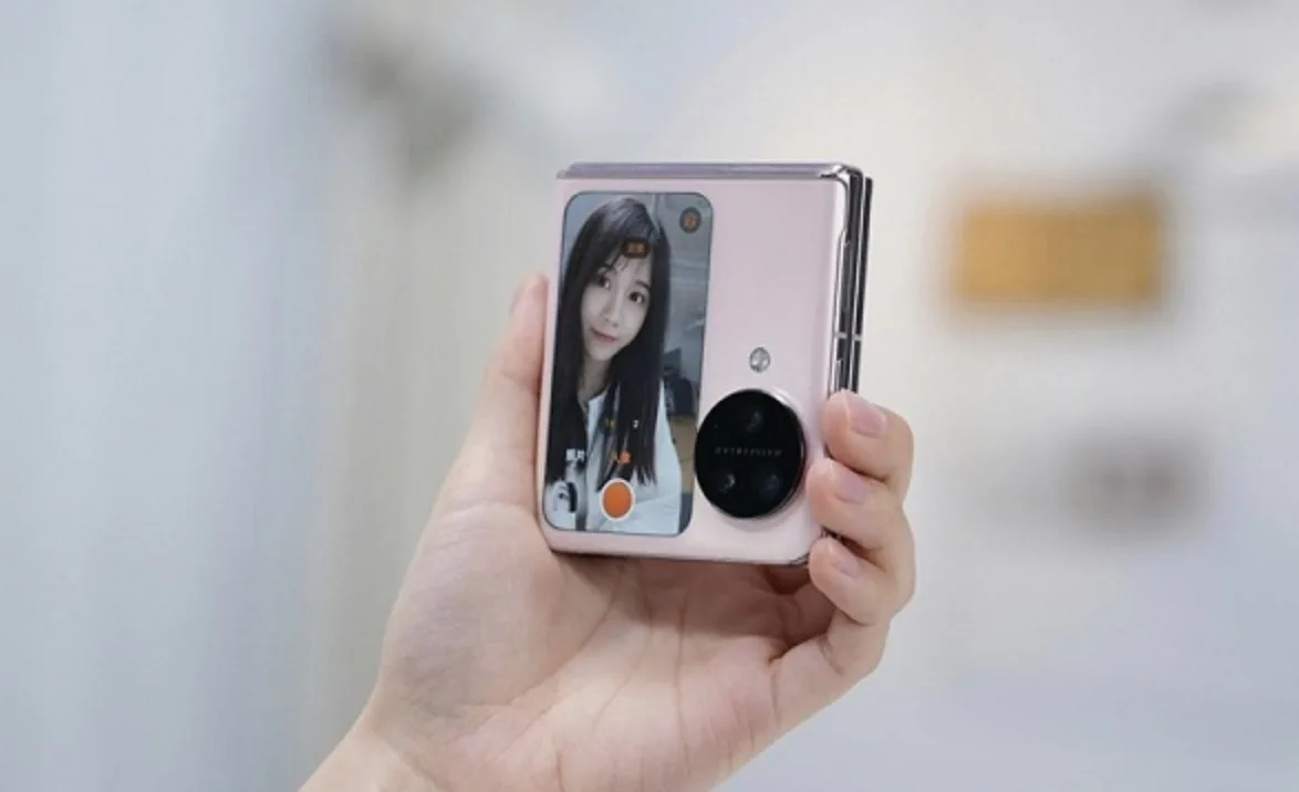 Mẹo hay cần biết khi dùng OPPO Find N3 Flip TechTimes Vietnam Cách selfie với màn hình Cover Screen.
