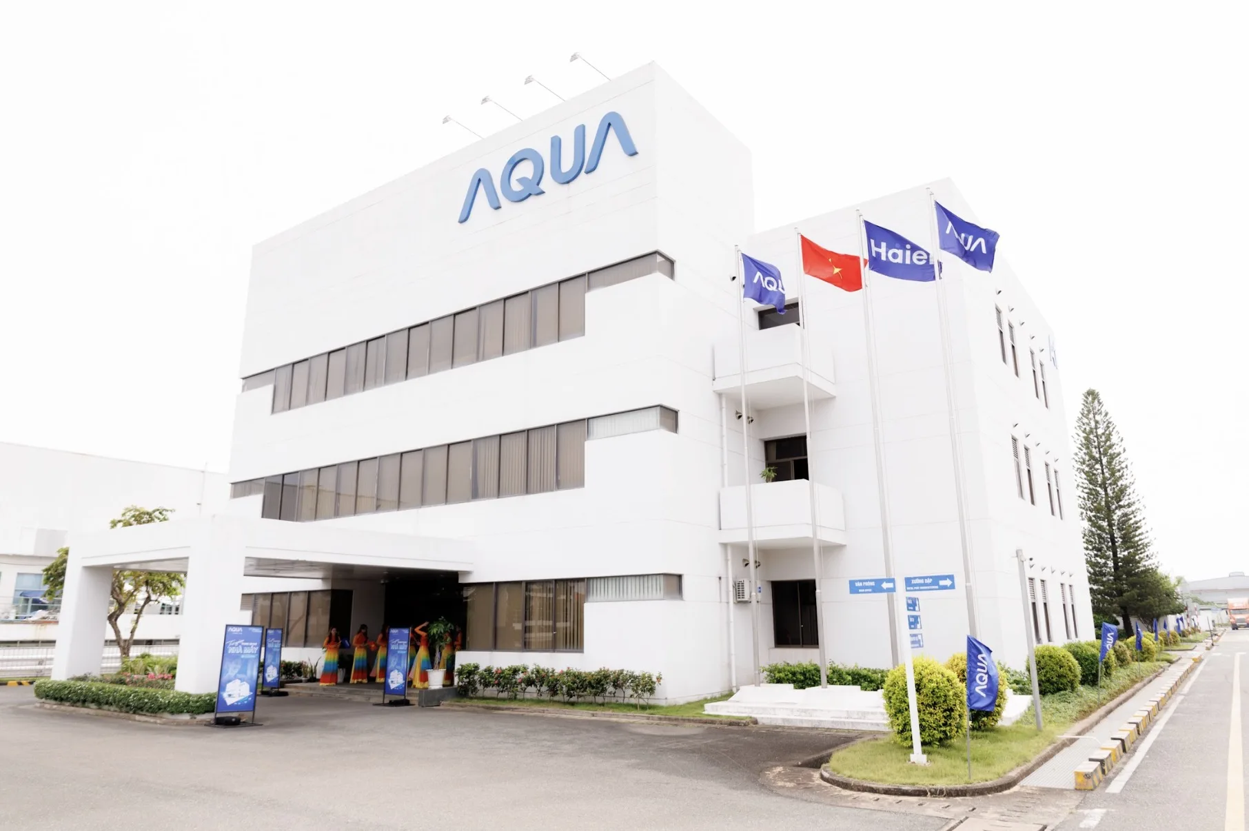 Aqua việt nam tổ chức tham quan nhà máy sản xuất hiện đại