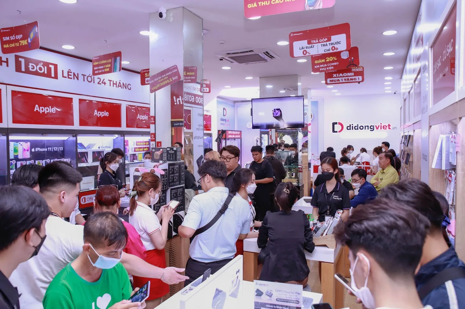 Nhiều người dùng lựa chọn Di Động Việt là nơi mua sắm sản phẩm công nghệ