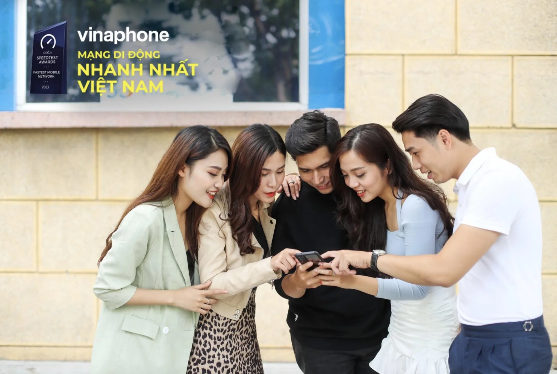 VinaPhone là mạng di động nhanh nhất Việt Nam năm 2023 TechTimes Vietnam Theo công bố kết quả đo kiểm mới nhất của Speedtest, VinaPhone đã trở thành mạng di động nhanh nhất Việt Nam 2023. Thông tin được công bố chính thức trên website Speedtest.net của Tổ chức Ookla, đơn vị đo kiểm tốc độ di động và internet hàng đầu thế giới.