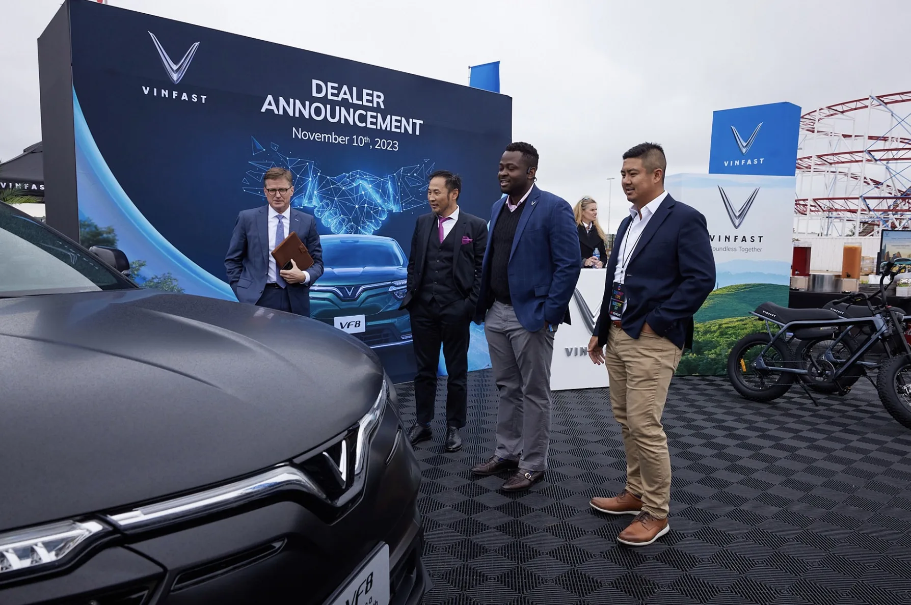 Tại triển lãm Electrify Expo 2023, VinFast (NASDAQ: VFS) chính thức công bố tiến trình mở rộng mạng lưới phân phối tại Mỹ với hơn 70 đăng ký hợp tác đến từ các đơn vị đại lý trên toàn quốc, tính đến thời điểm hiện tại.