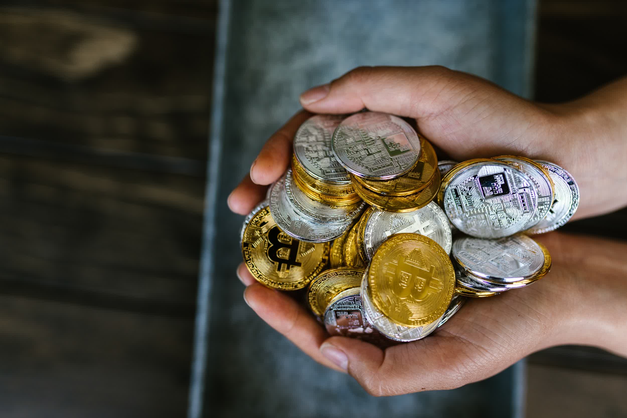 Giám đốc điều hành JPMorgan Chase cho biết tiền điện tử chỉ hữu ích cho tội phạm, nên “đóng cửa” JPMorgan Chase CEO says cryptocurrency is only useful for criminals, should be shut down