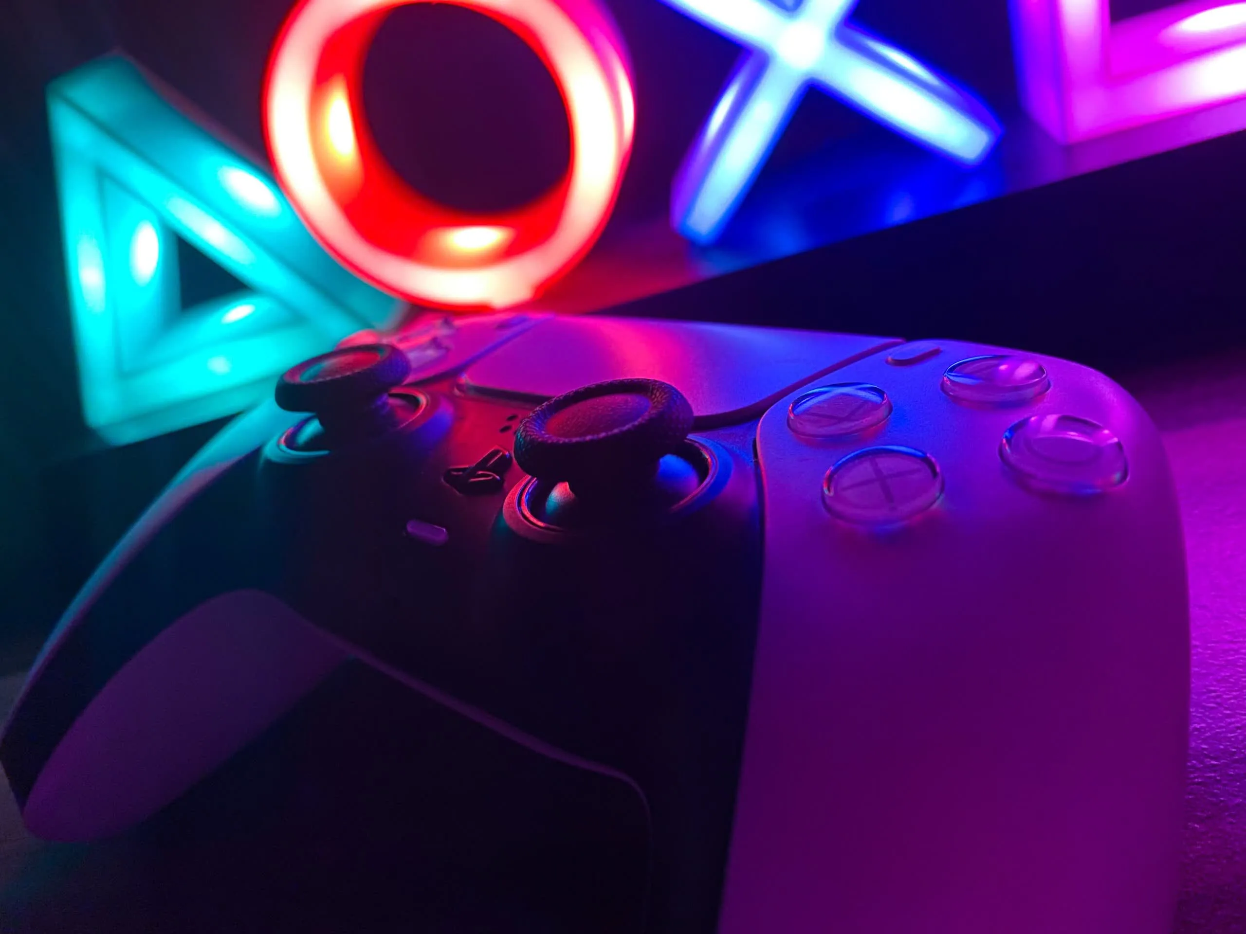 Giám đốc điều hành Sony cho biết PS5 chơi game tốt hơn PC, nói về chiến lược phát hành bảng điều khiển Sony exec says PS5 is better for gaming than a PC, talks console release strategy