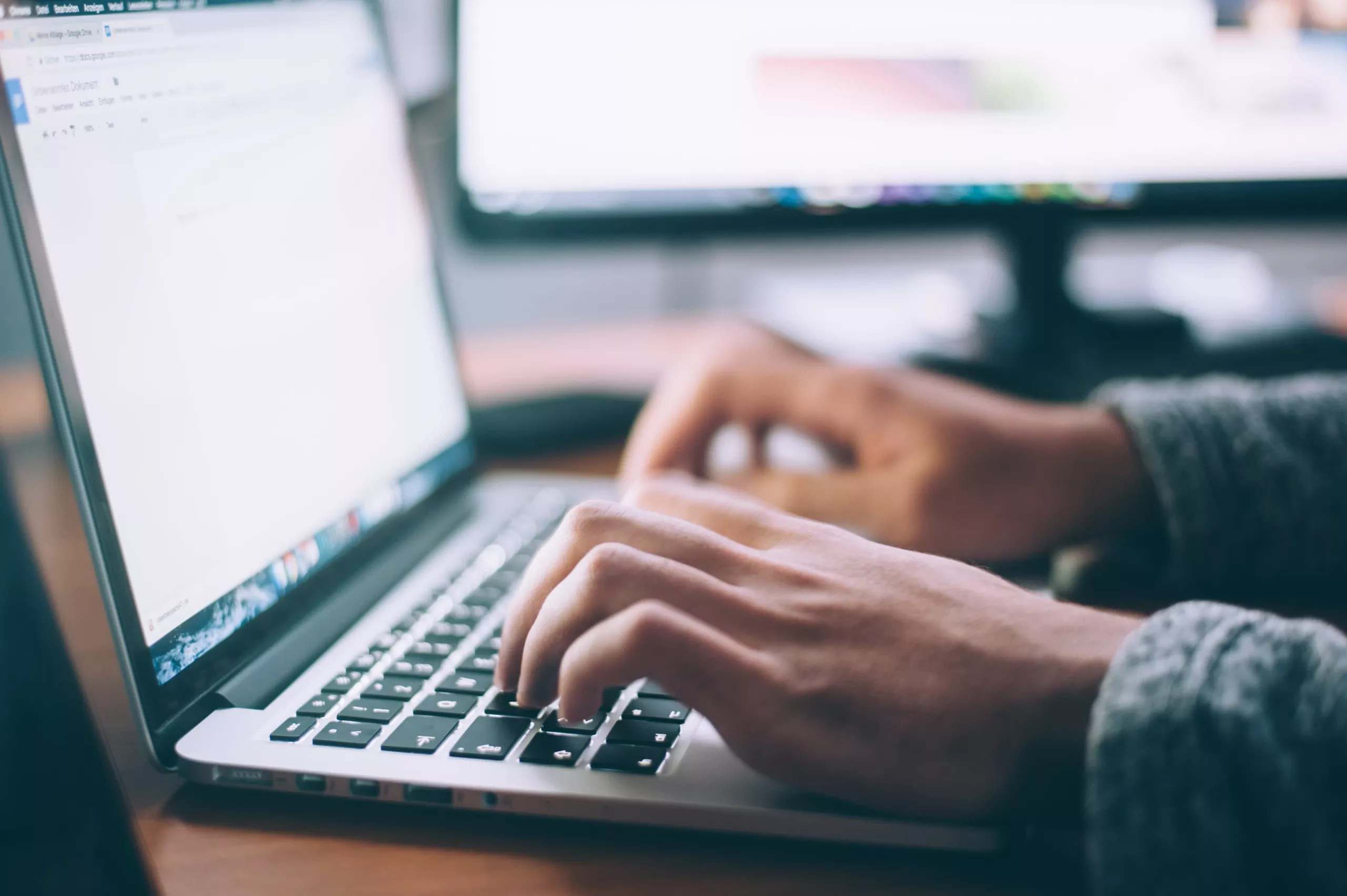 AI này có thể nhận mật khẩu từ âm thanh gõ phím của bạn This AI can pick up passwords from the sound of your keystrokes