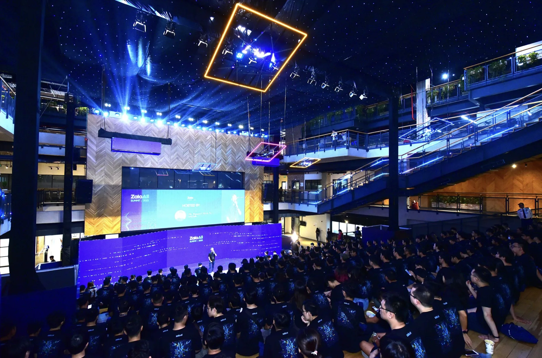 Mô hình ngôn ngữ lớn của Zalo bất ngờ xuất hiện gây thích thú tại AI Summit 2023 