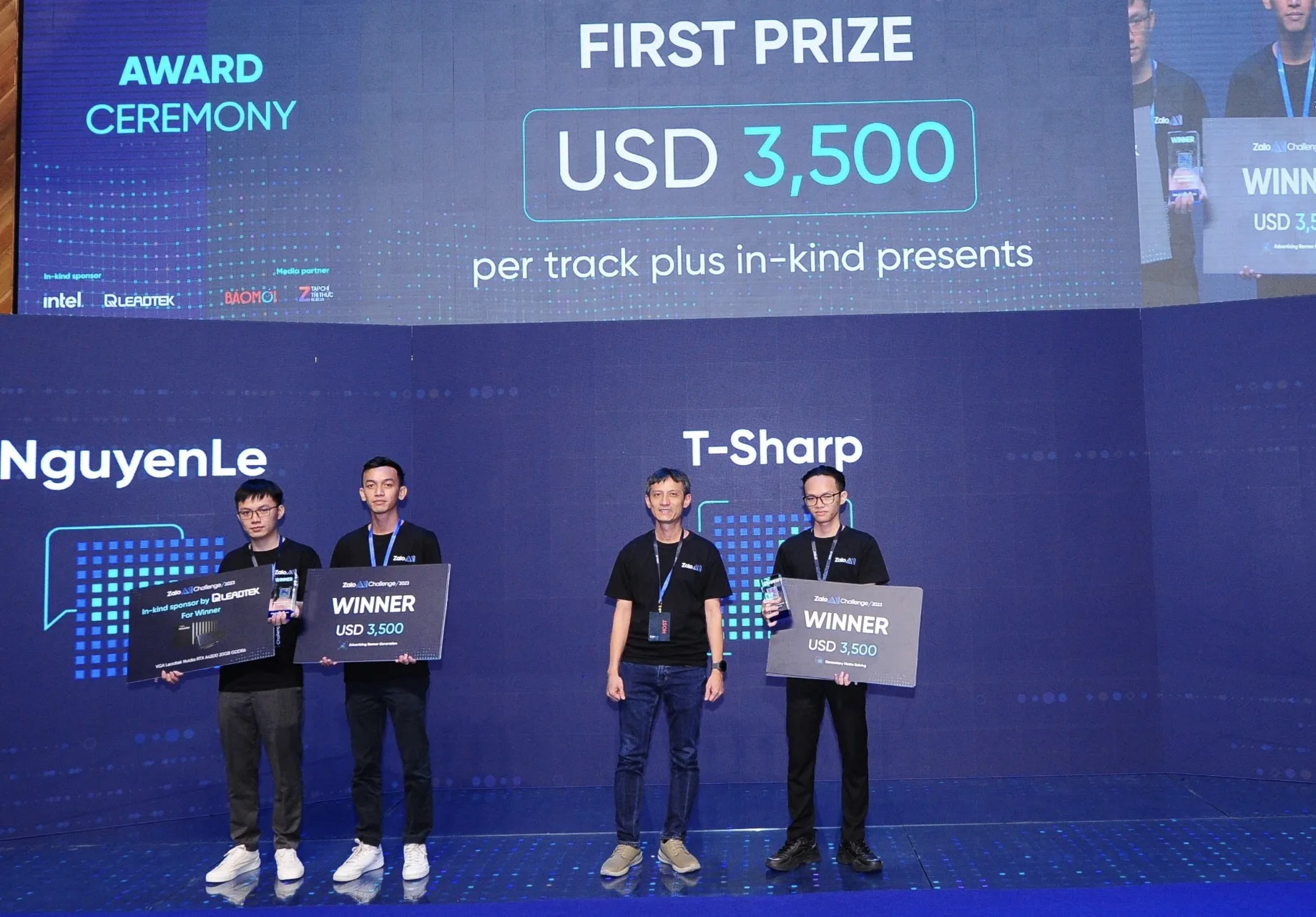 Trao giải cho các Quán Quân của Zalo AI Challenge 2023 