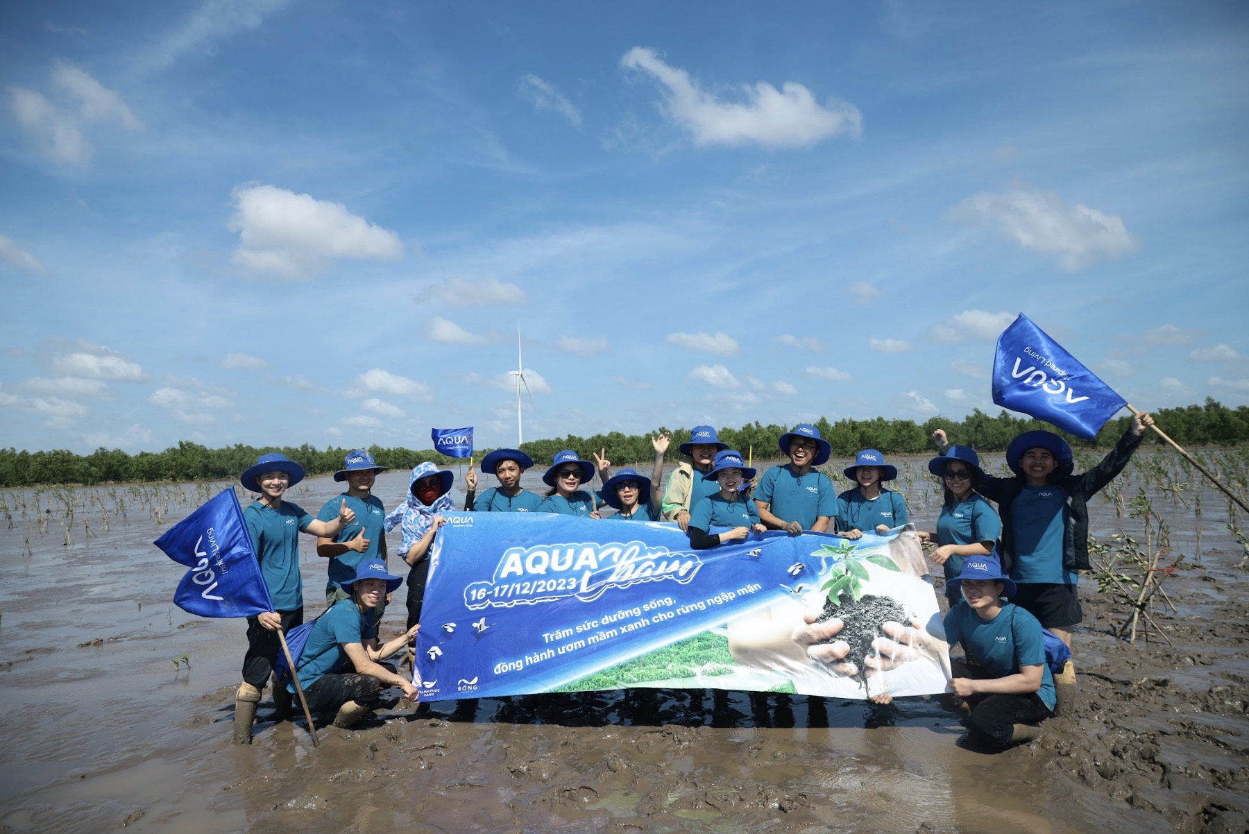 AQUA Chăm Sóc Trăng – Trồng rừng vững đất: Dự án trồng rừng ngập mặn AQUA Chăm Sóc Trăng - Trồng rừng vững đất: Dự án trồng rừng ngập mặn
